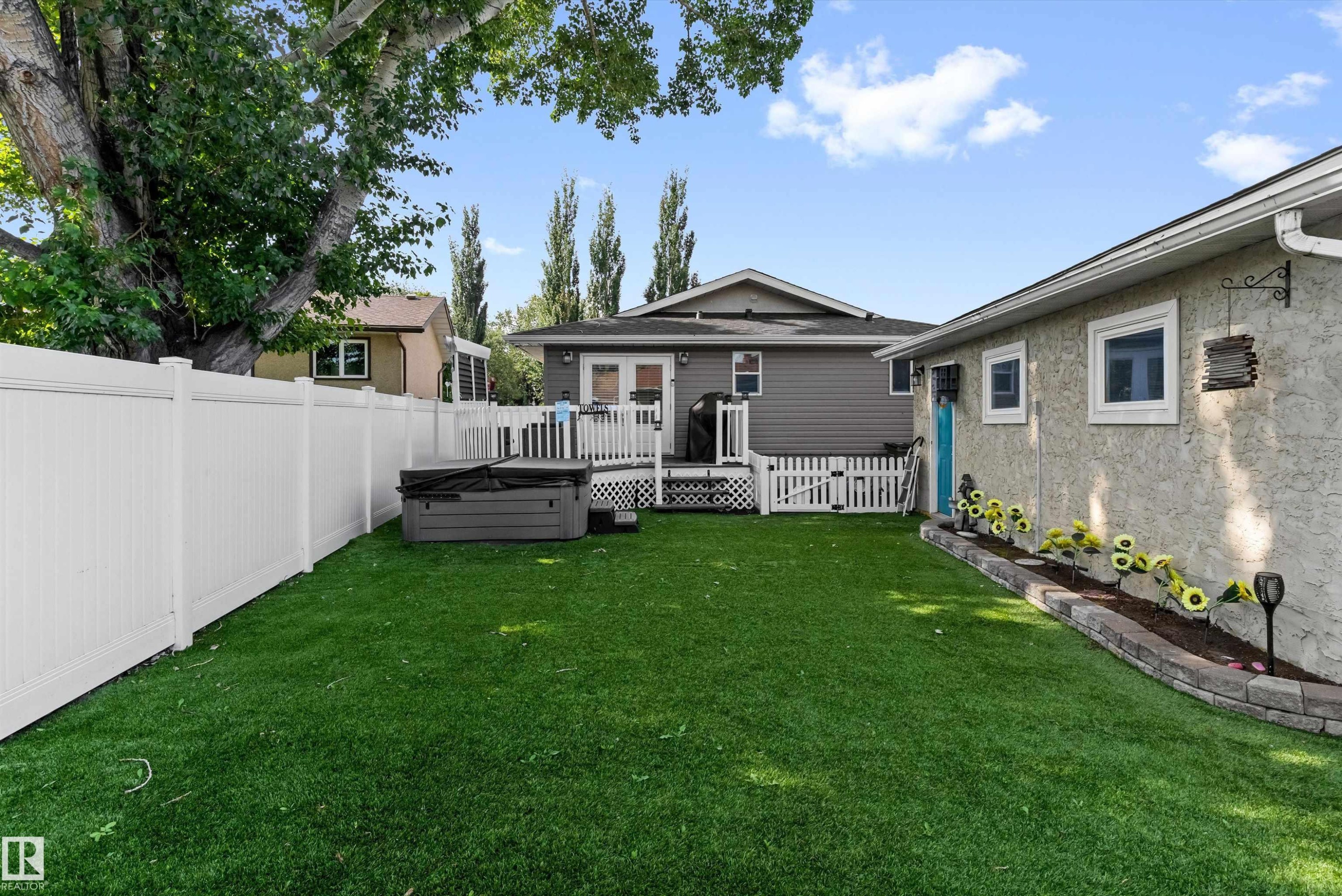 12 Dunluce Road Nw, Edmonton, AB - Outdoor With Deck Patio Veranda