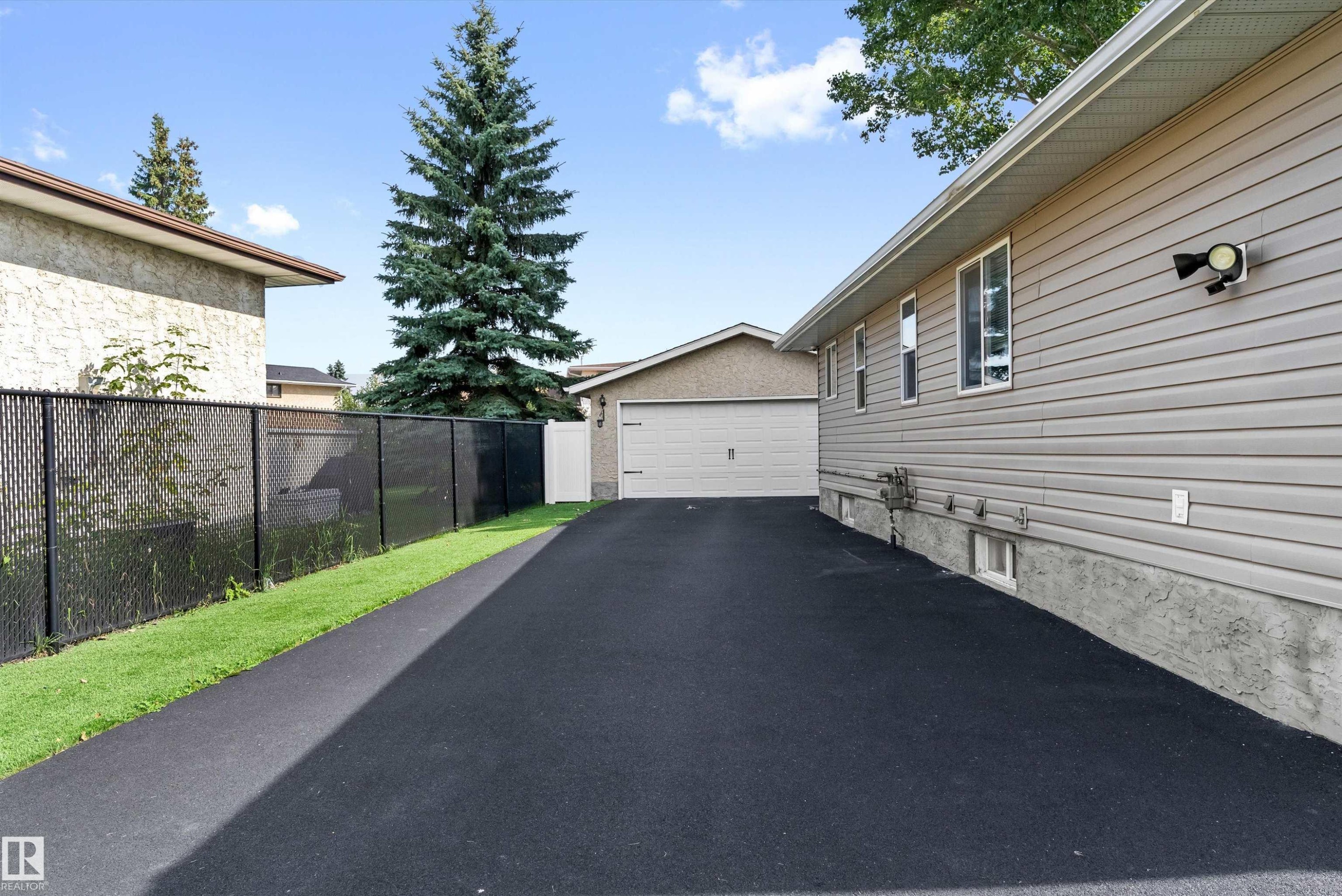 12 Dunluce Road Nw, Edmonton, AB - Outdoor With Exterior