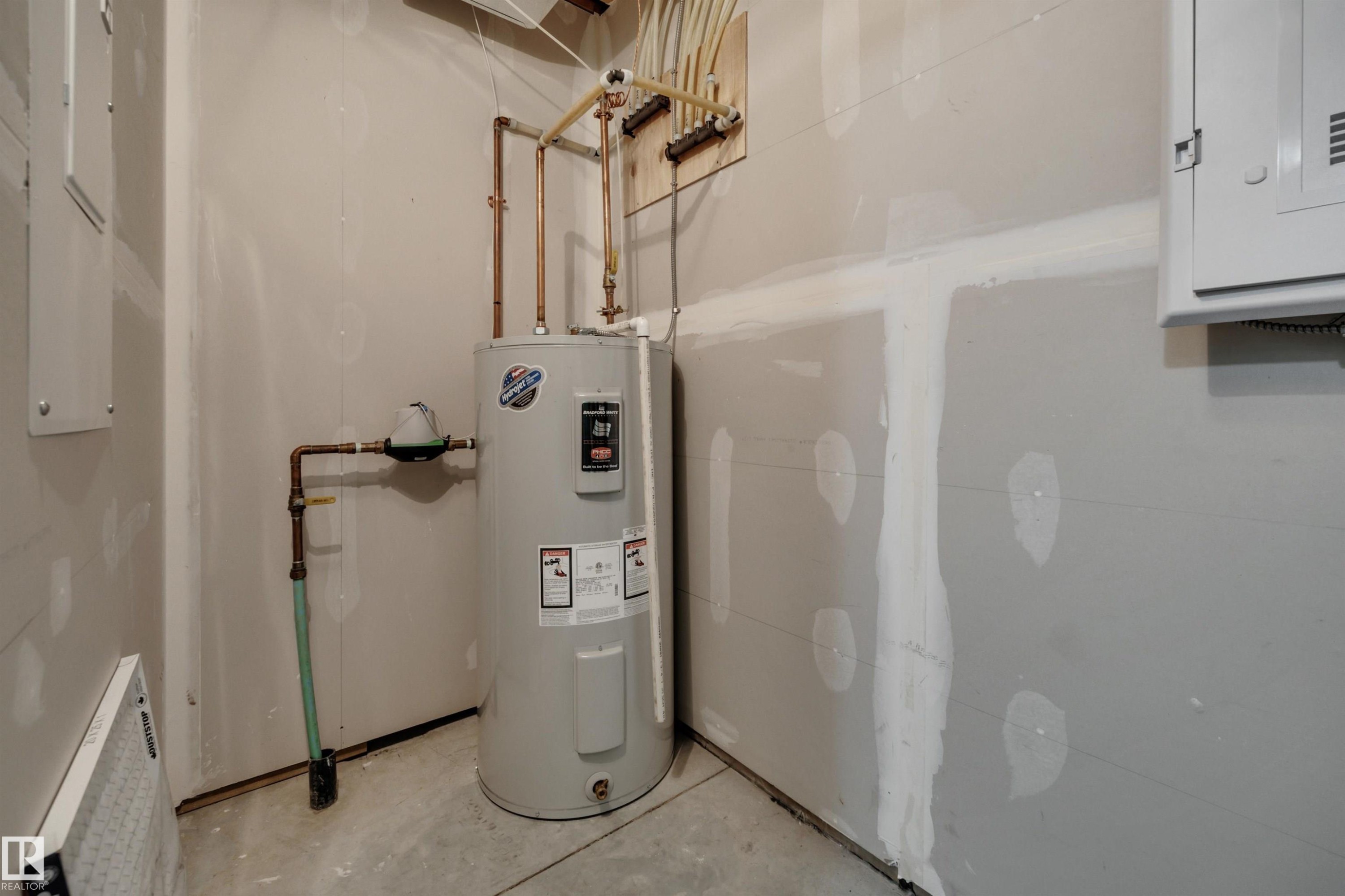 #296 401 Southfork Dr, Leduc, AB - Indoor Photo Showing Basement