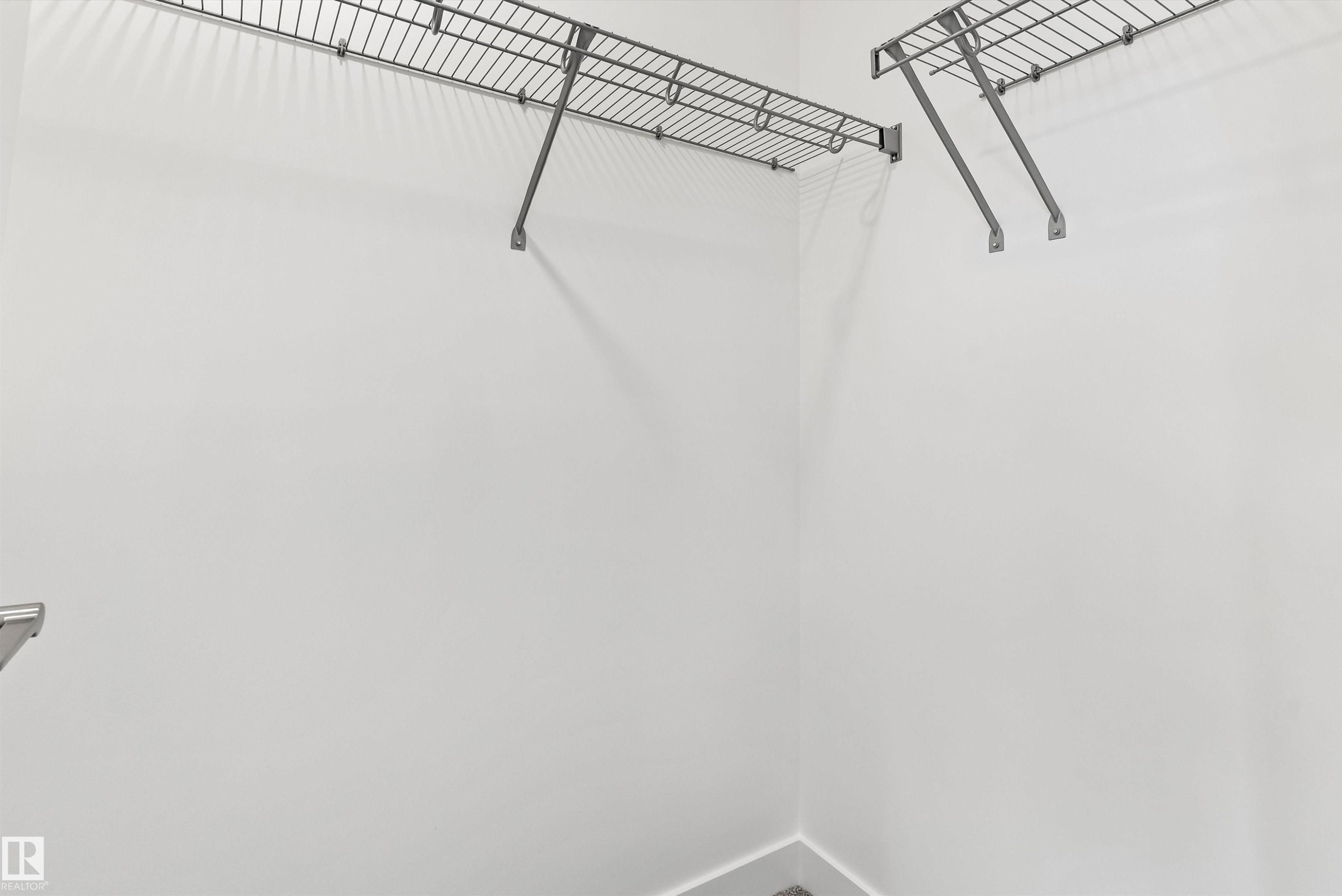 1012 14 Avenue Nw, Edmonton, AB - Indoor