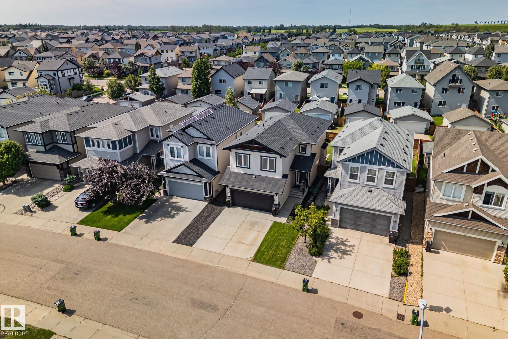 Additional content - 1337 Secord Landing Nw, Edmonton, AB - Outdoor With Facade