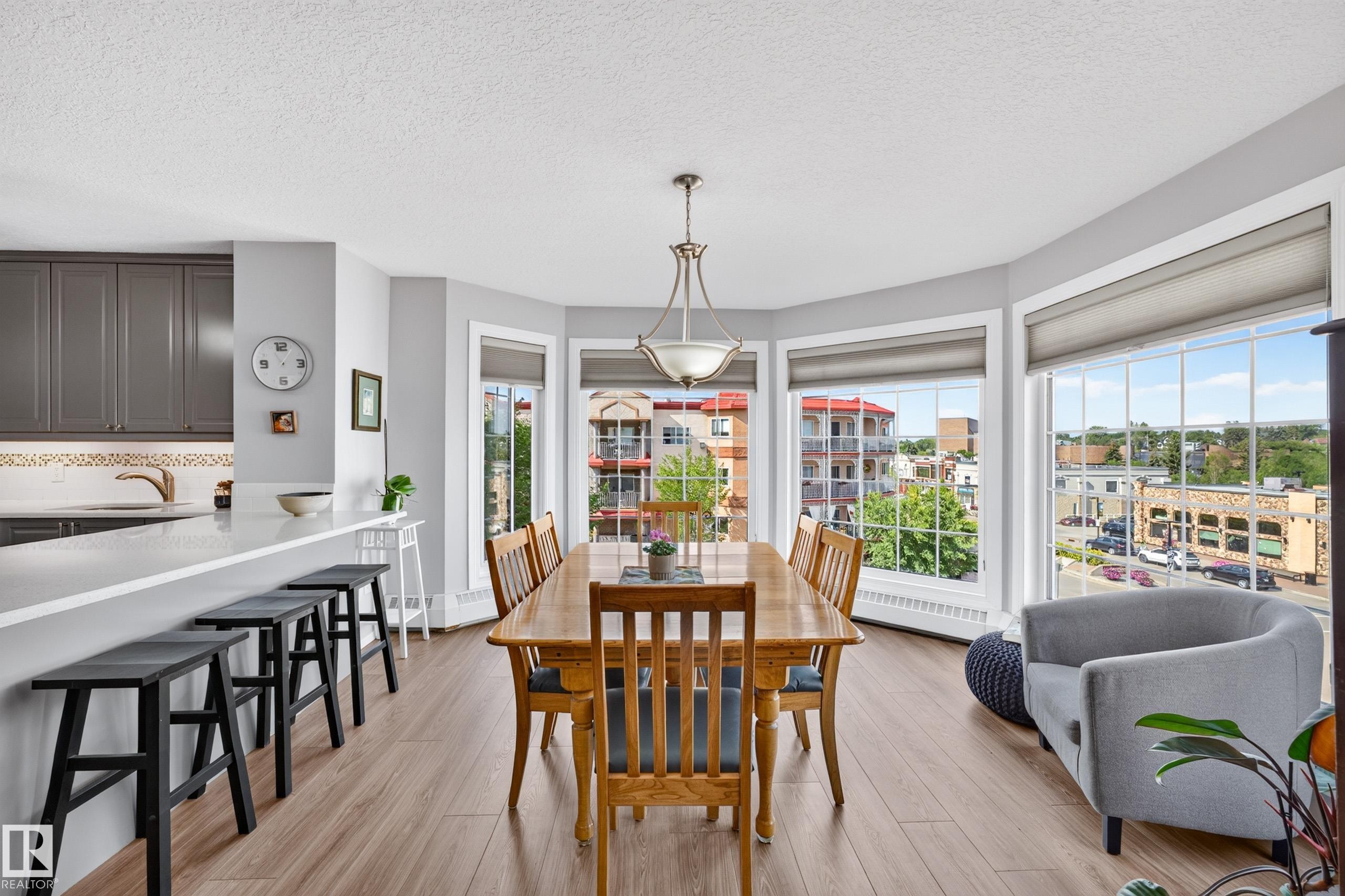 #405 3 Perron St, St. Albert, AB - Indoor Photo Showing Dining Room