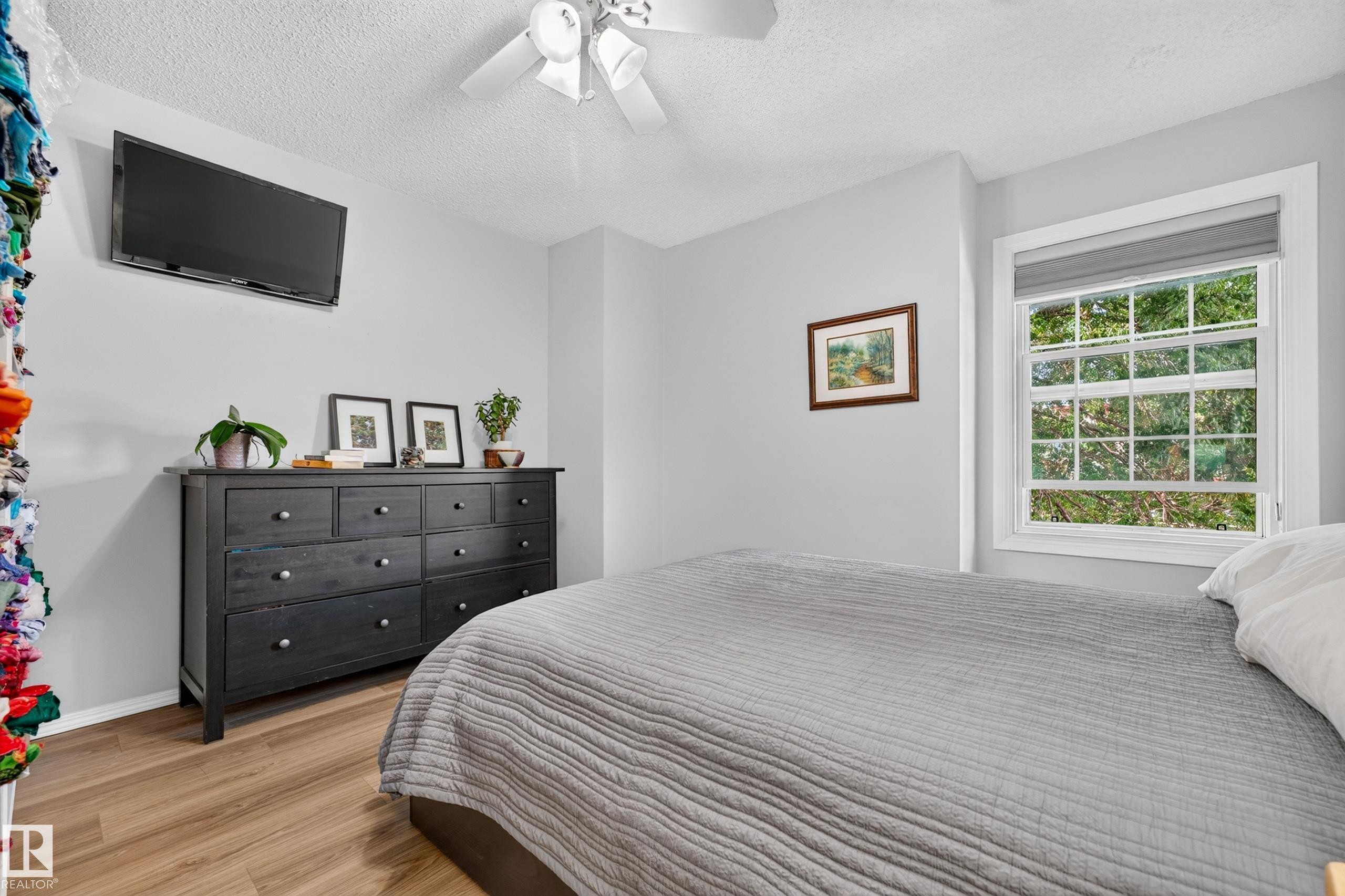 #405 3 Perron St, St. Albert, AB - Indoor Photo Showing Bedroom