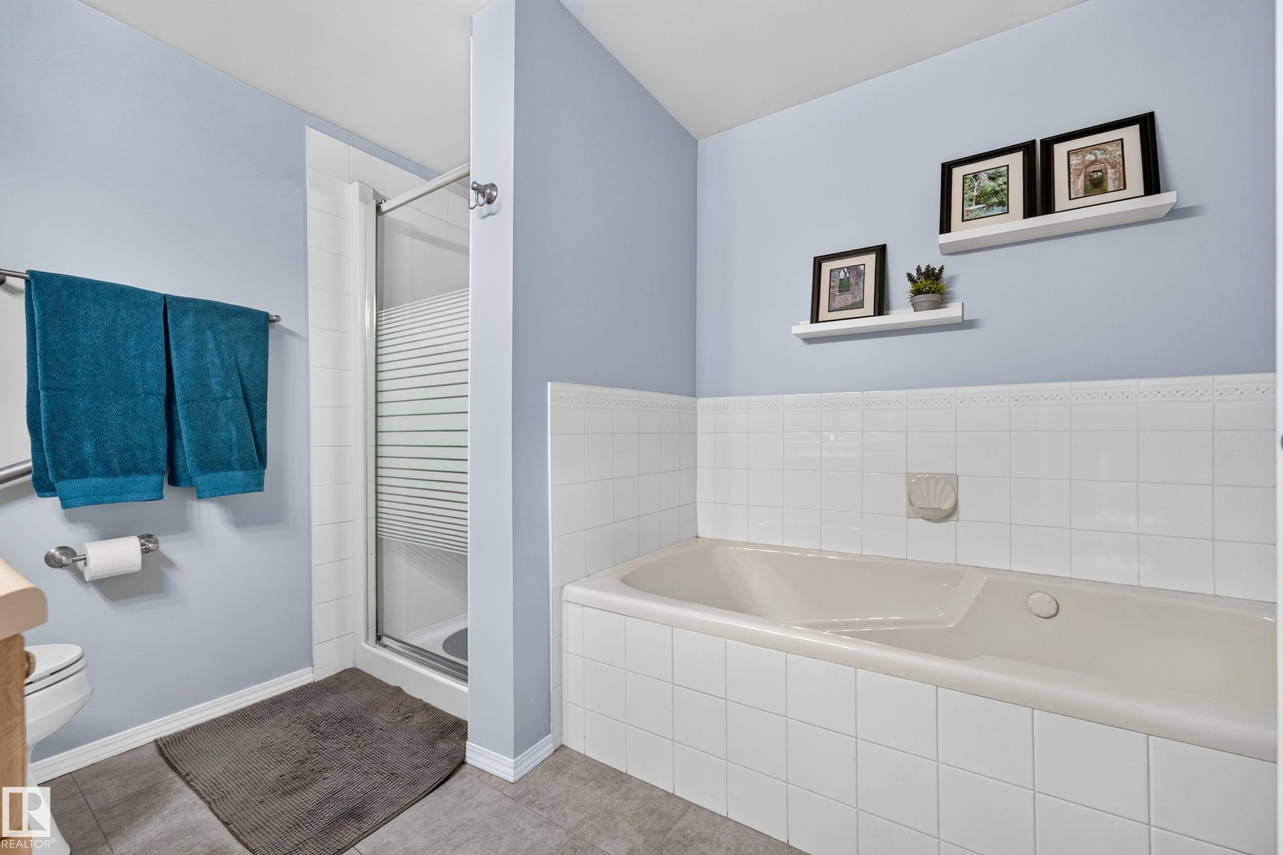 #405 3 Perron St, St. Albert, AB - Indoor Photo Showing Bathroom