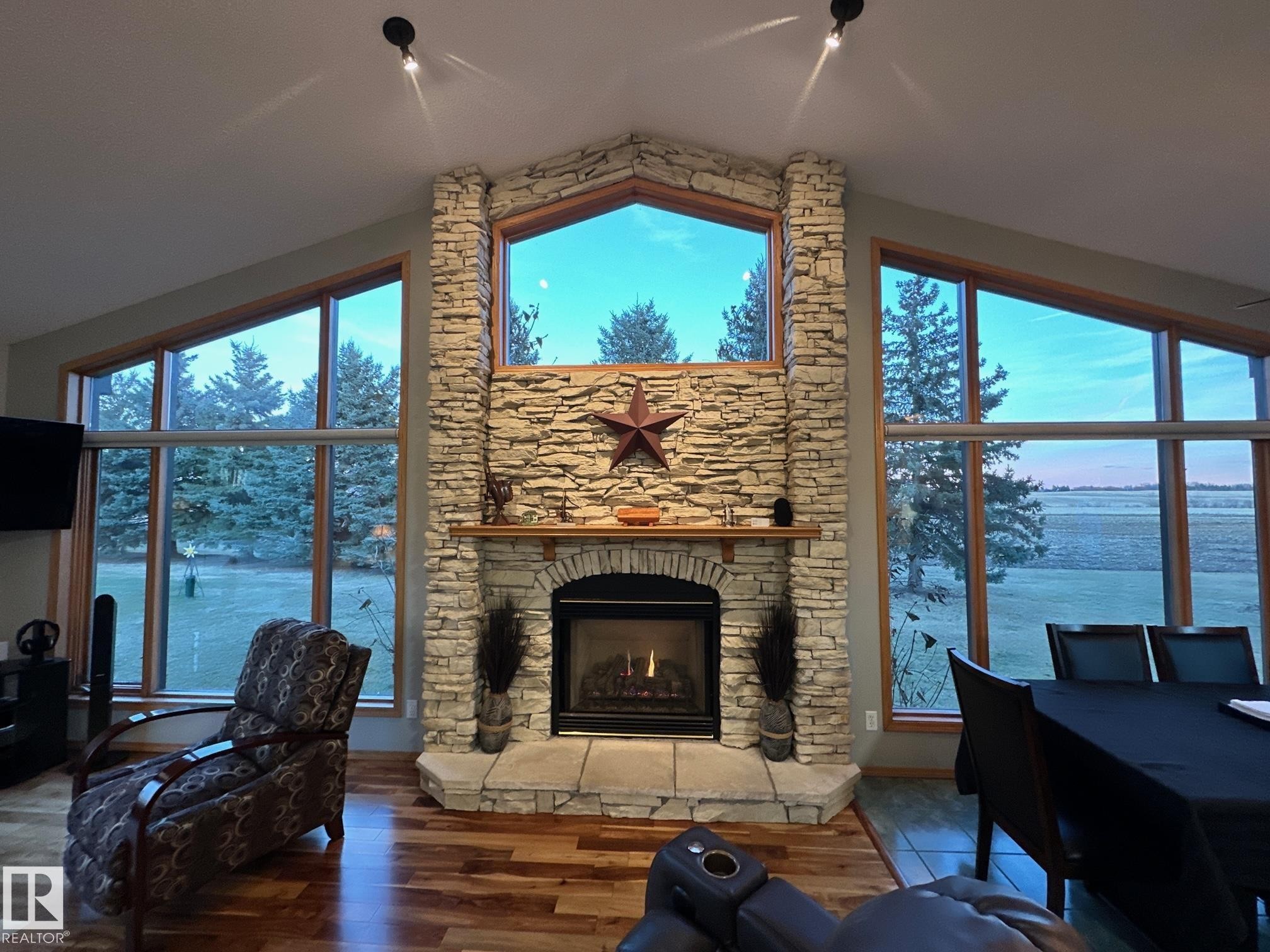 27519 79 Avenue, Stony Plain, AB - Indoor Photo Showing Living Room With Fireplace