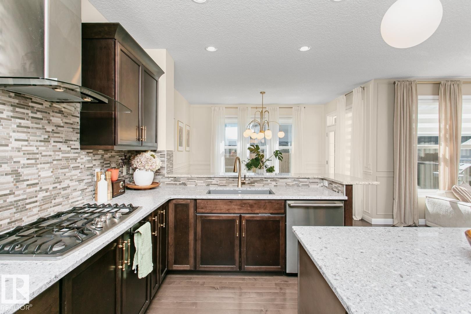 22713 94A Avenue Nw, Edmonton, AB