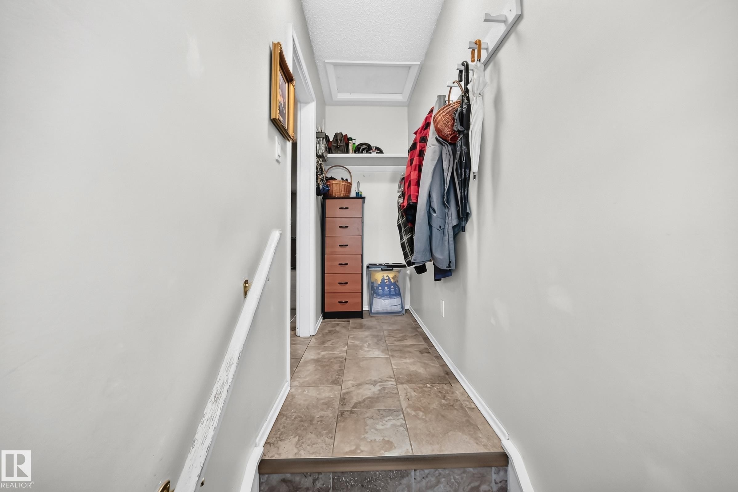 3516 117A Street Nw, Edmonton, AB - Indoor Photo Showing Other Room