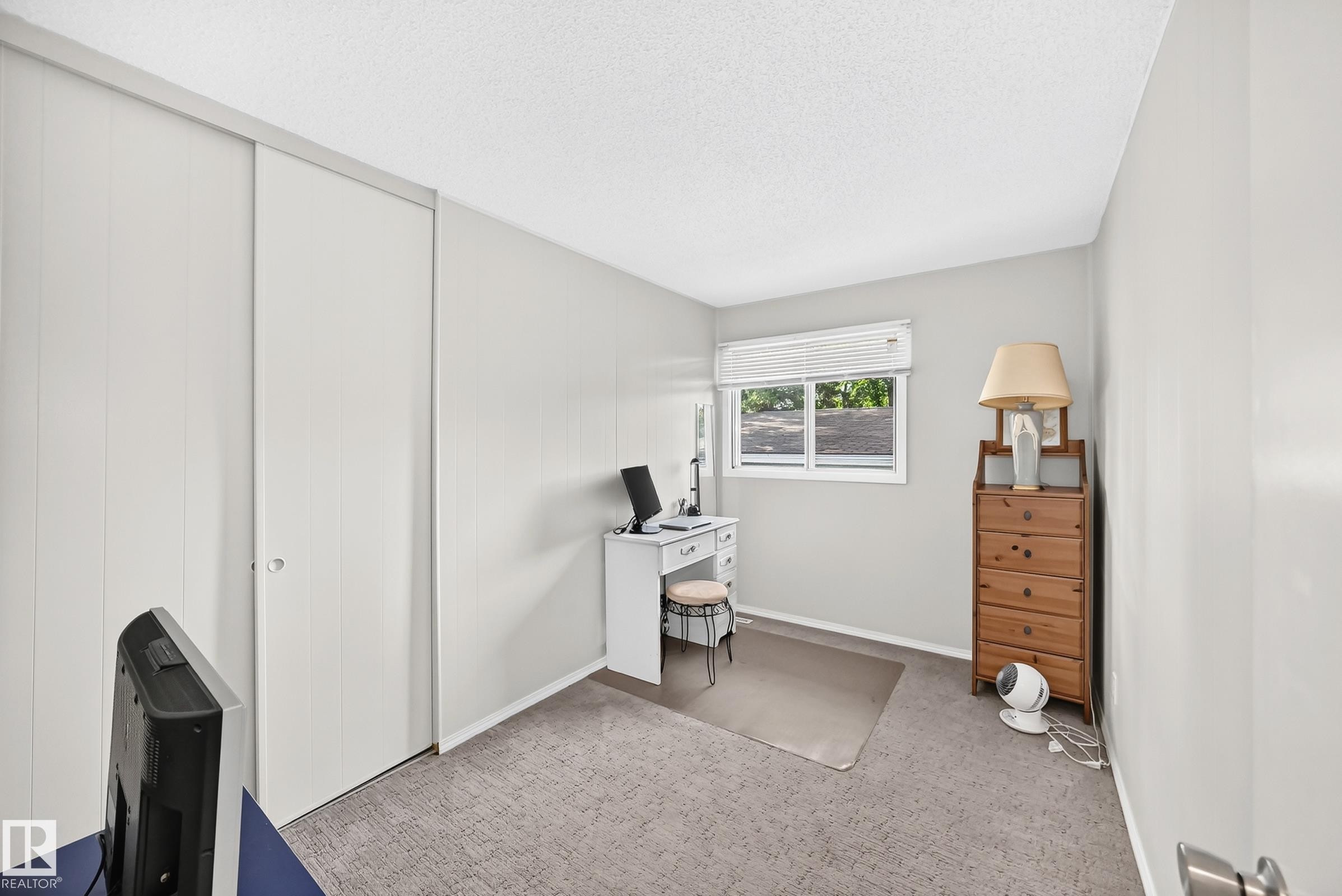 3516 117A Street Nw, Edmonton, AB - Indoor