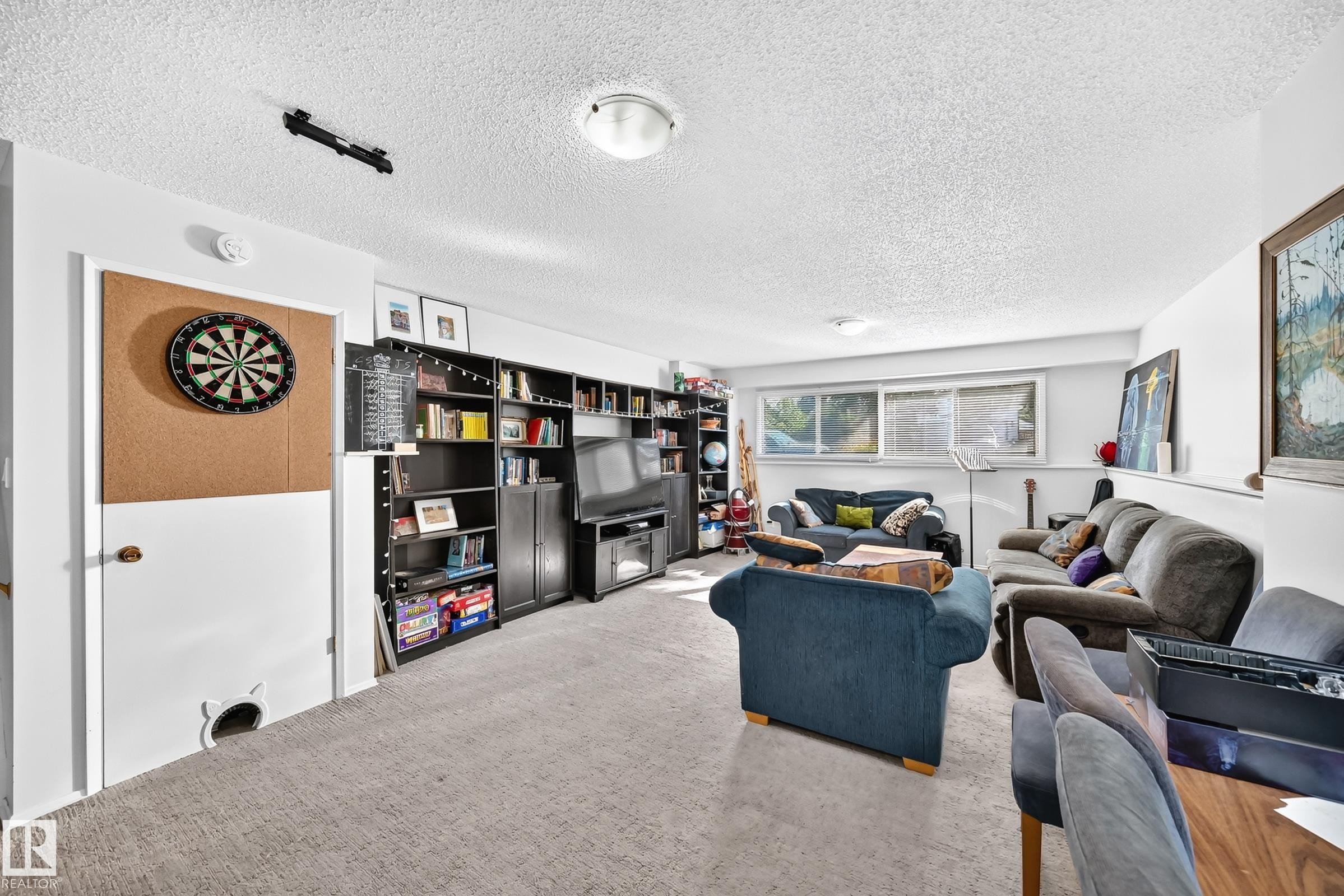 3516 117A Street Nw, Edmonton, AB - Indoor
