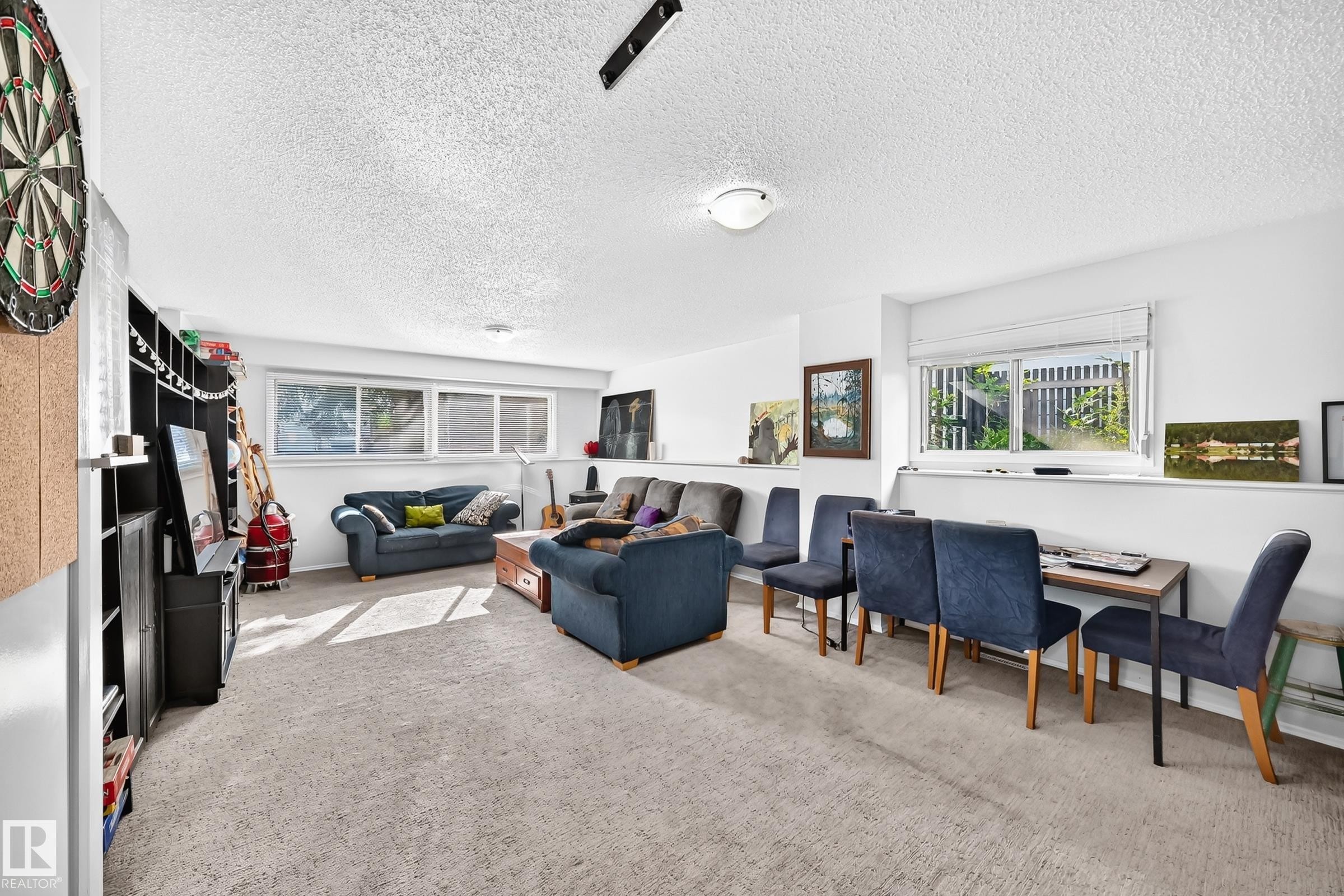 3516 117A Street Nw, Edmonton, AB - Indoor