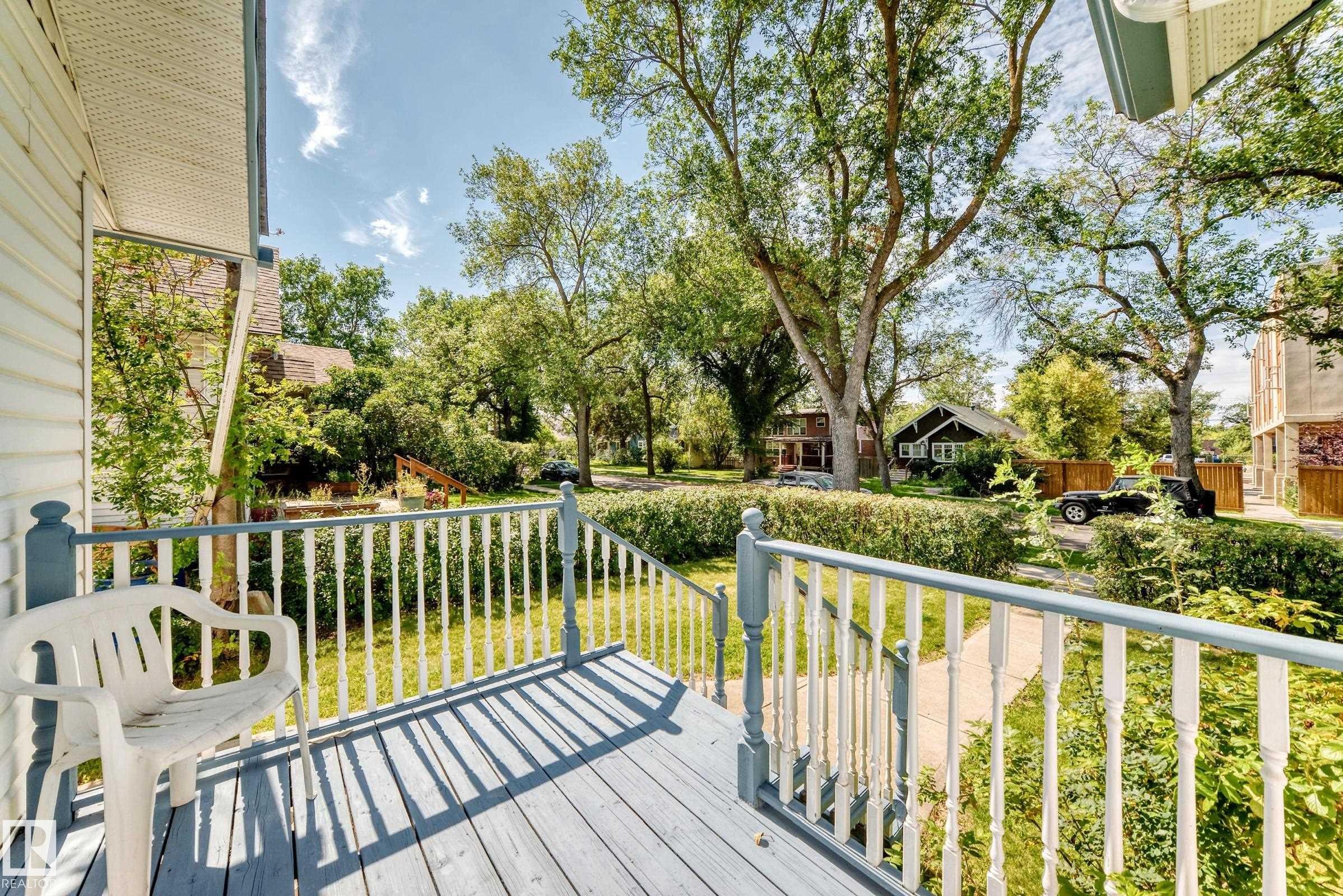 11045 125 Street Nw, Edmonton, AB - Outdoor With Exterior
