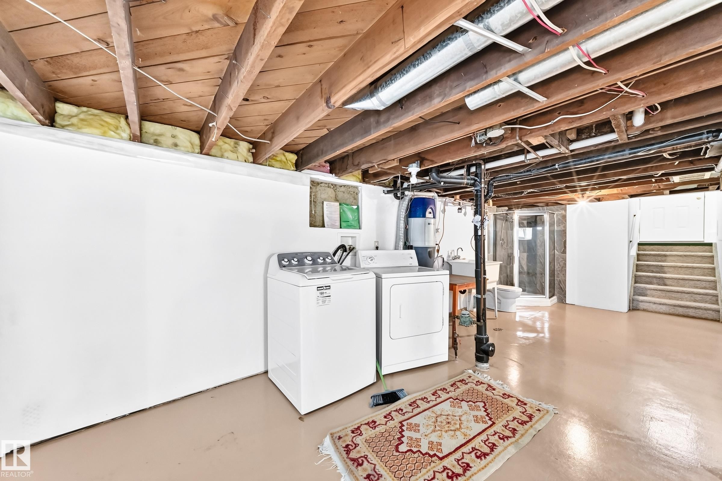 11045 125 Street Nw, Edmonton, AB - Indoor