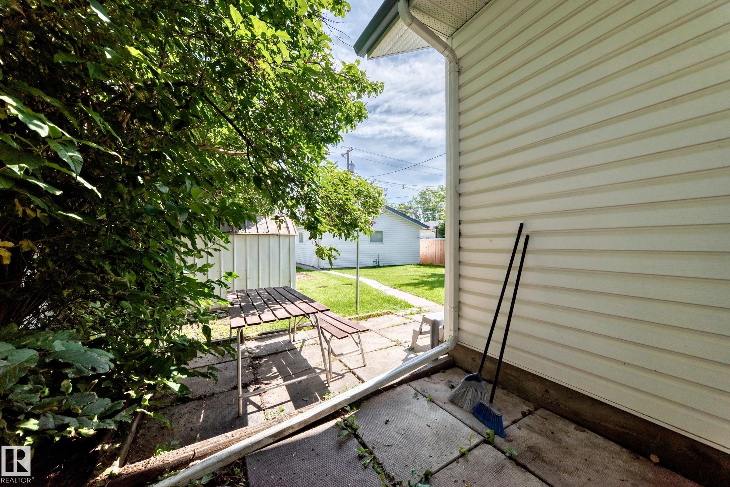 11045 125 Street Nw, Edmonton, AB - Outdoor With Exterior