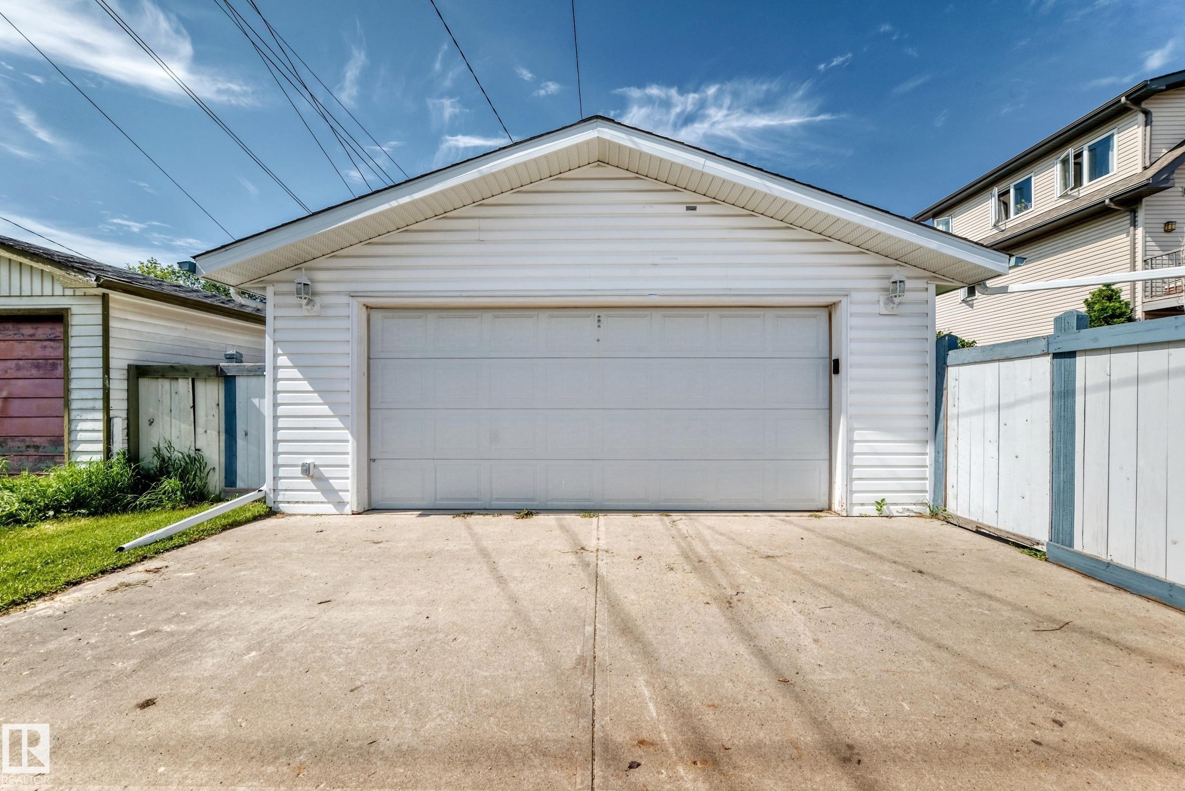 11045 125 Street Nw, Edmonton, AB - Outdoor With Exterior