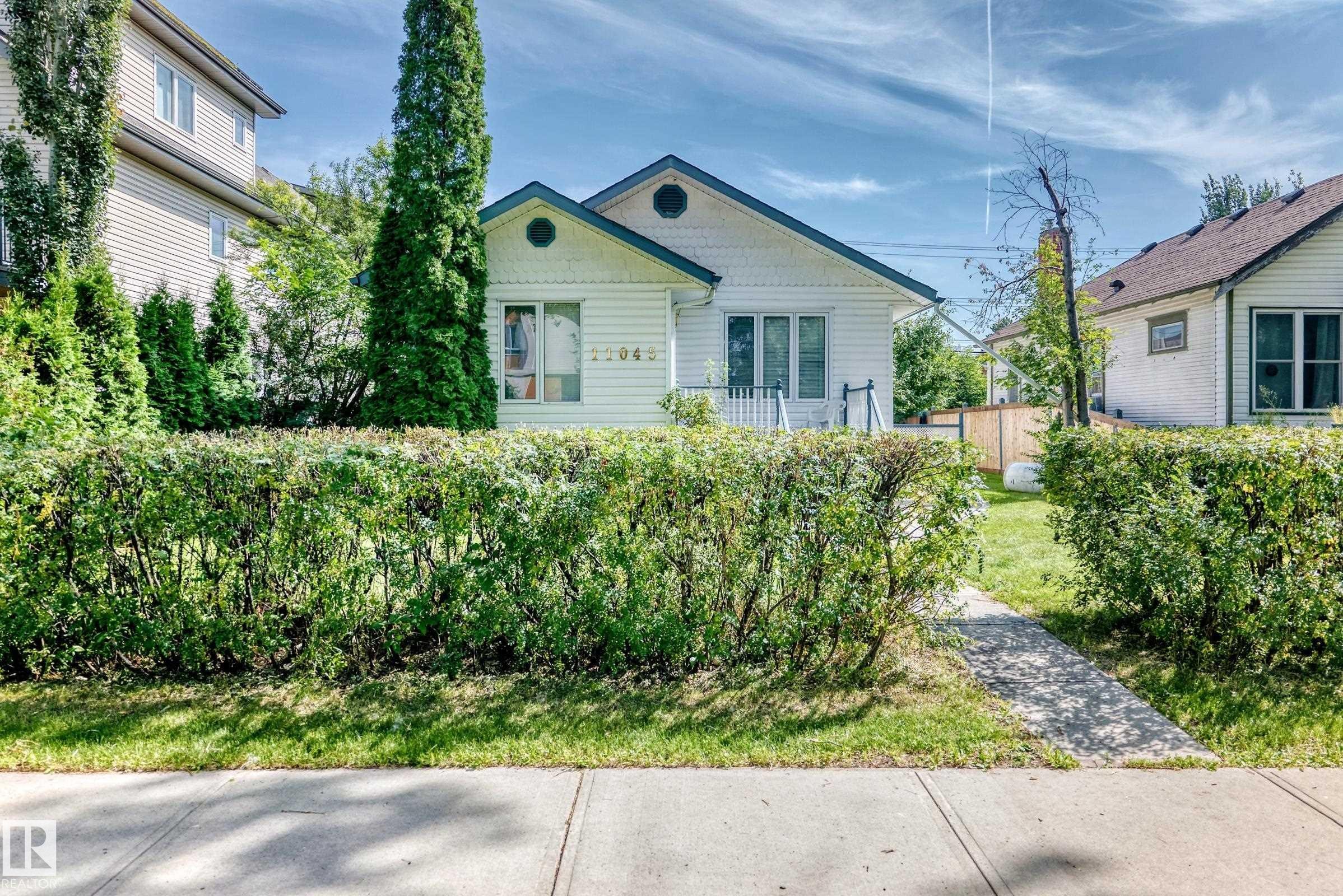 11045 125 Street Nw, Edmonton, AB - Outdoor