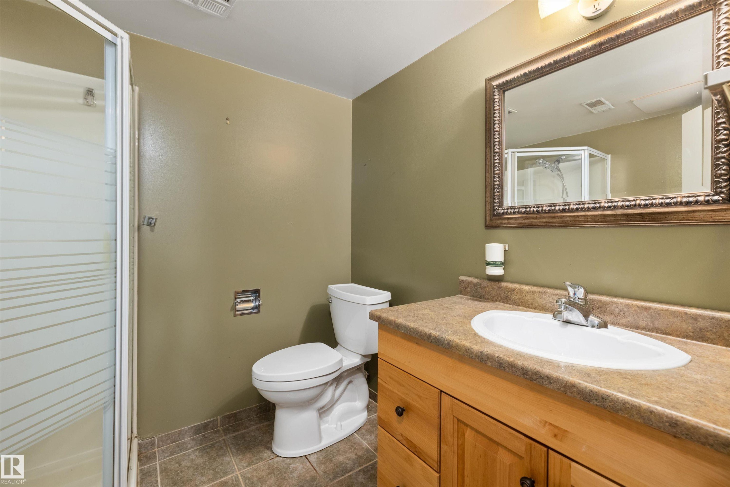 56 Flagstone Crescent, St. Albert, AB - Indoor Photo Showing Bathroom