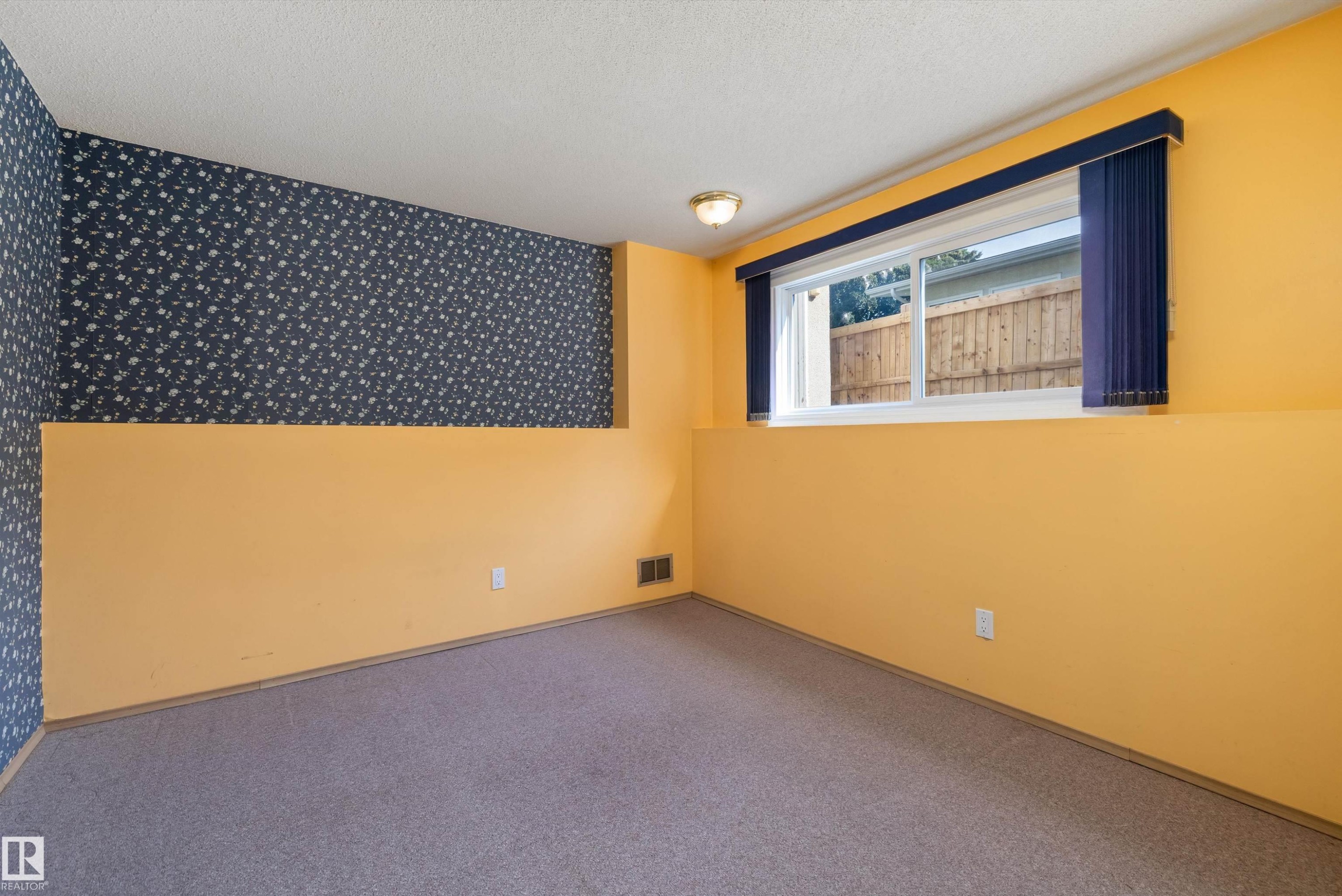 56 Flagstone Crescent, St. Albert, AB - Indoor Photo Showing Other Room