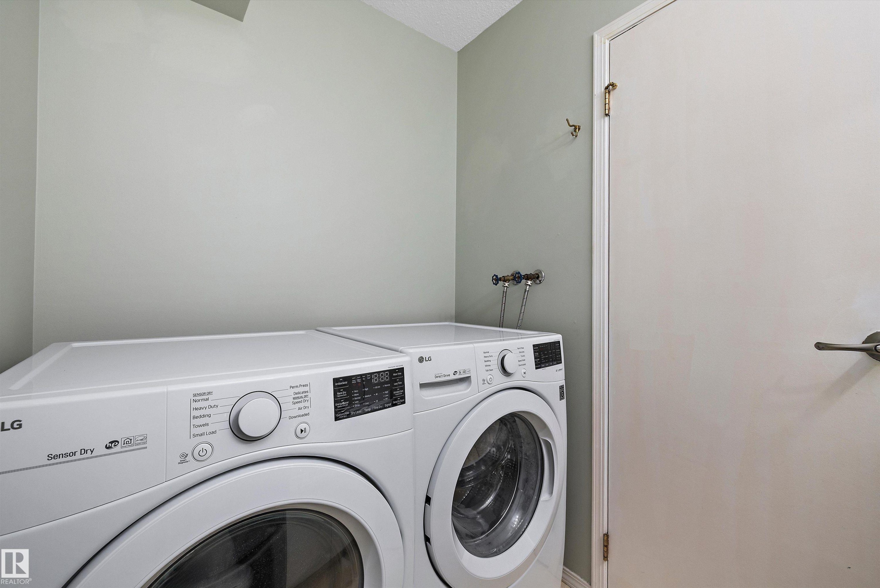 #29 9520 174 St Nw, Edmonton, AB - Indoor Photo Showing Laundry Room