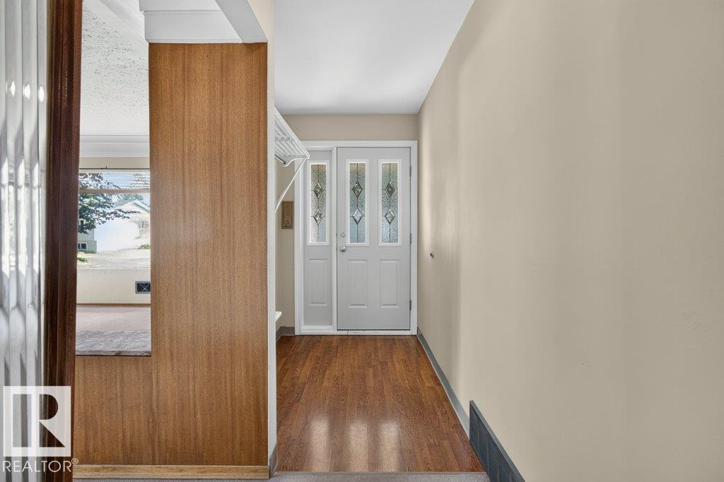11852 55 Street Nw, Edmonton, AB - Indoor Photo Showing Other Room