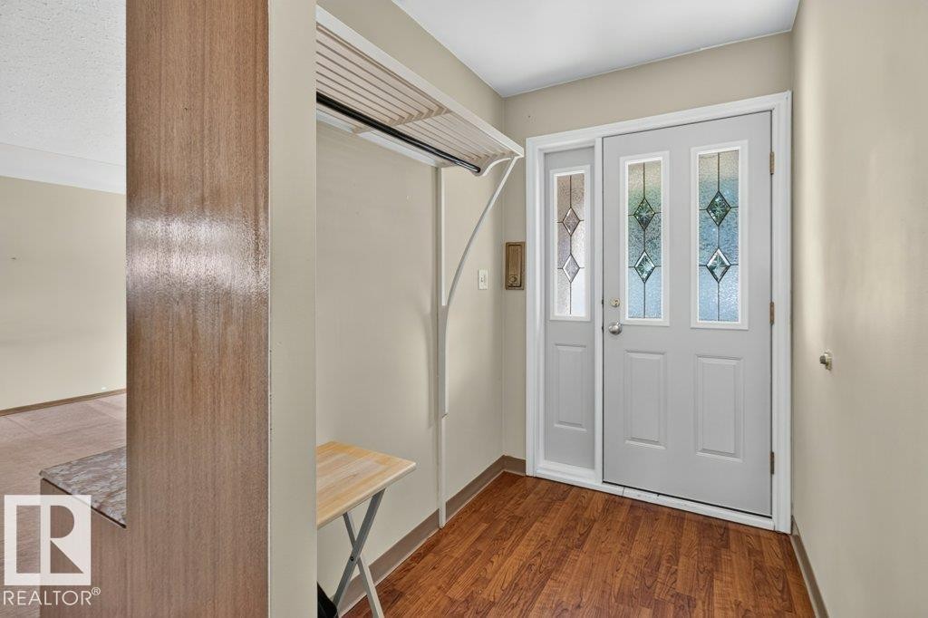 11852 55 Street Nw, Edmonton, AB - Indoor Photo Showing Other Room