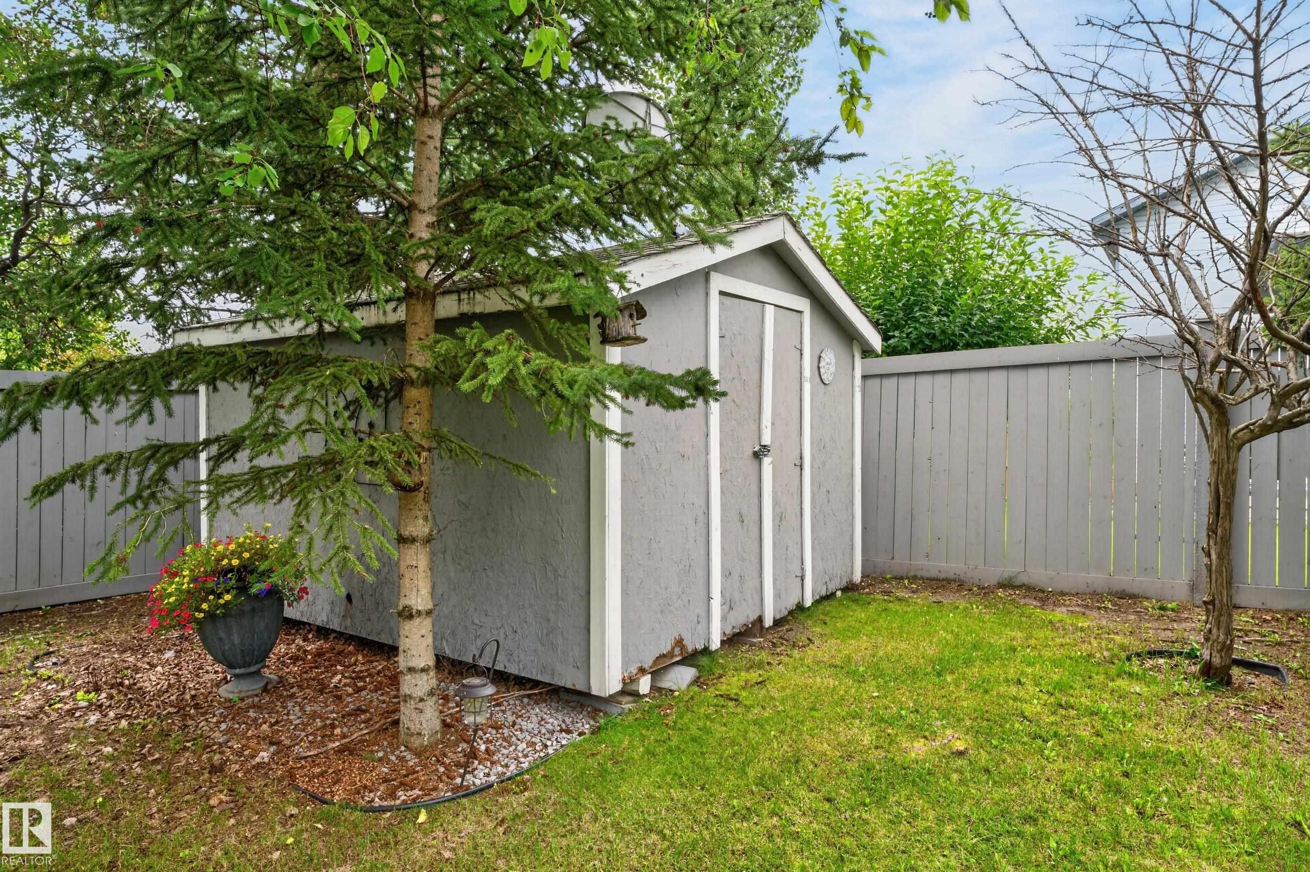 12724 148 Avenue Nw, Edmonton, AB - Outdoor