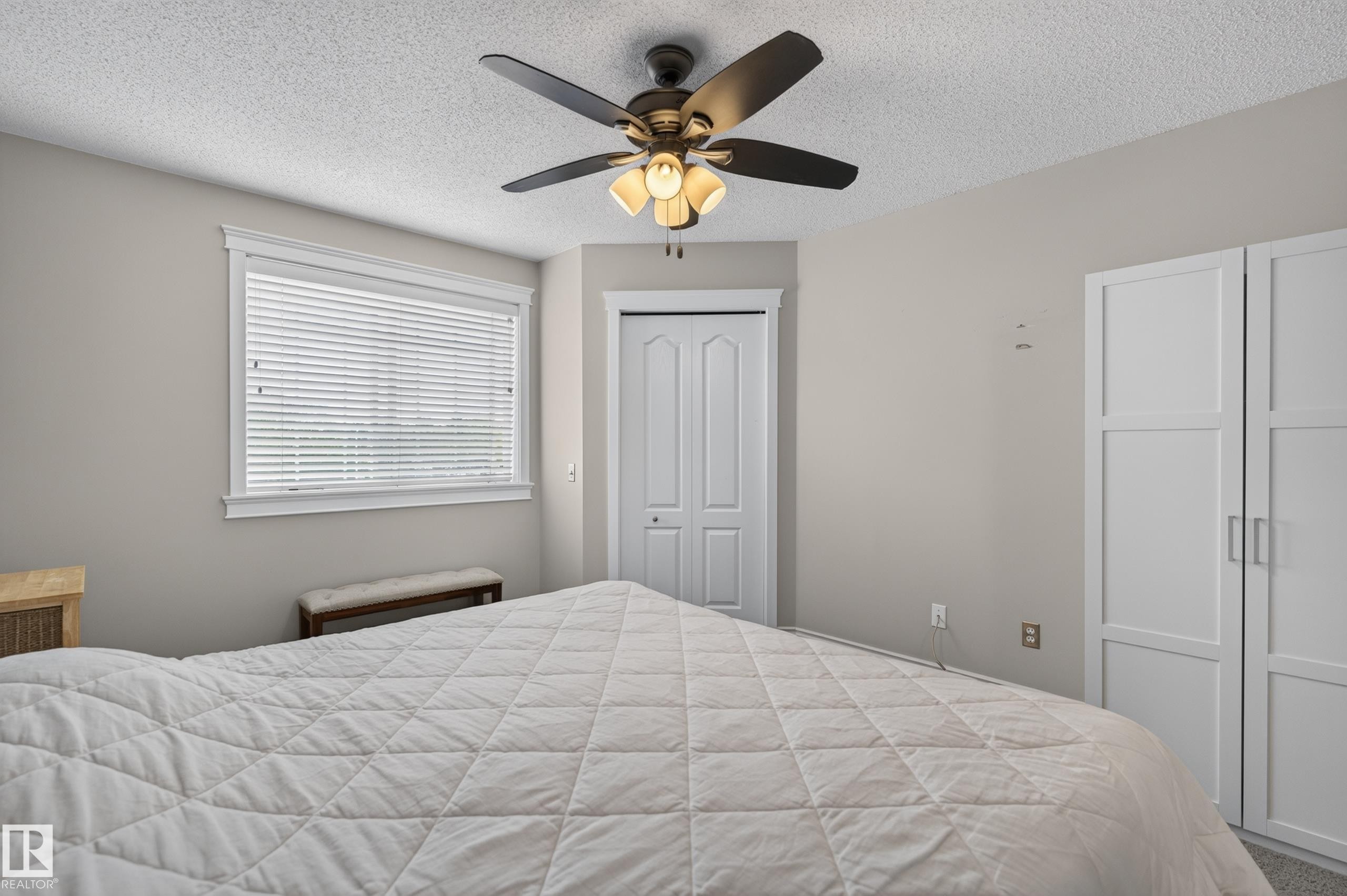 12724 148 Avenue Nw, Edmonton, AB - Indoor Photo Showing Bedroom