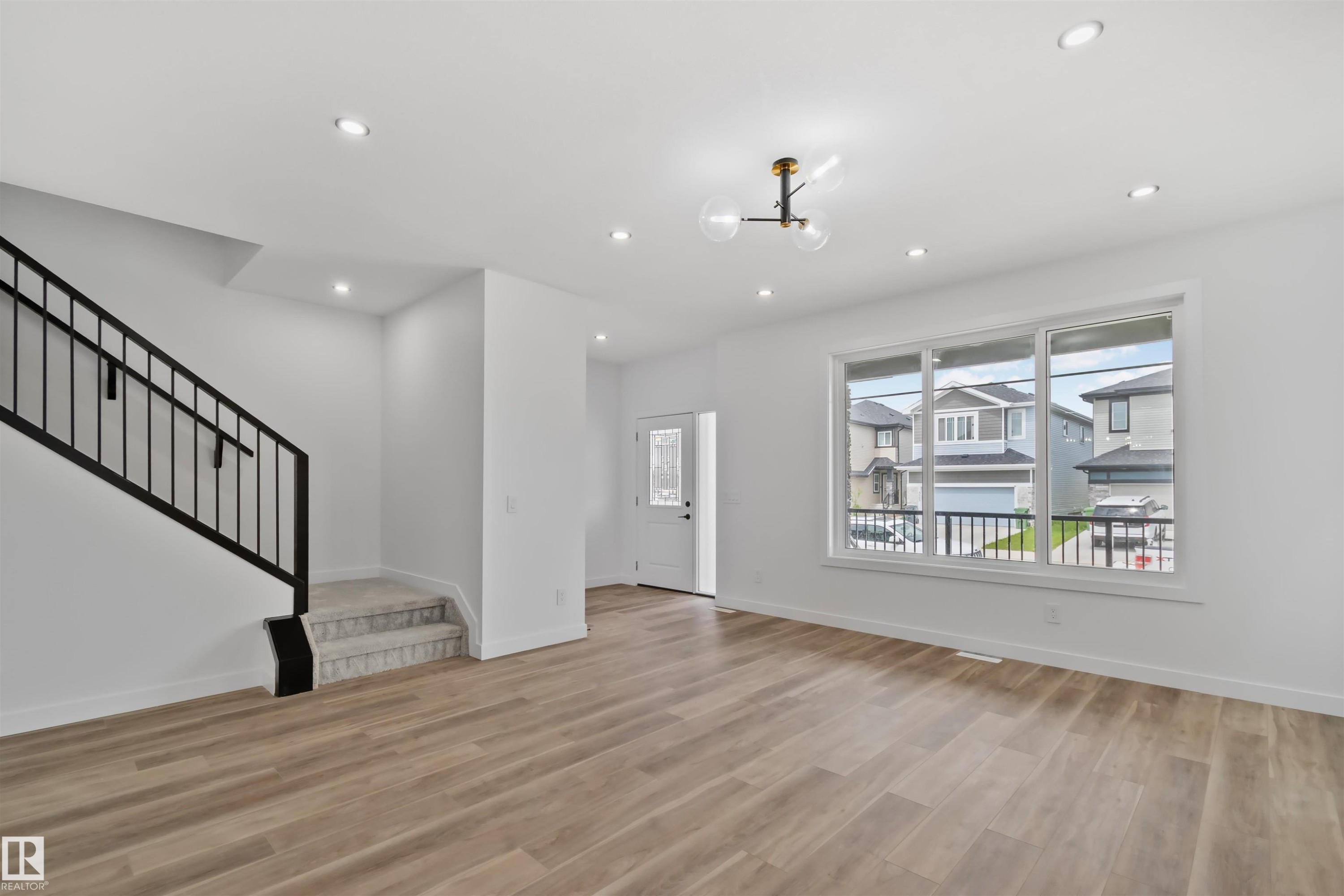 324 Roberts Wynd, Leduc, AB - Indoor Photo Showing Other Room