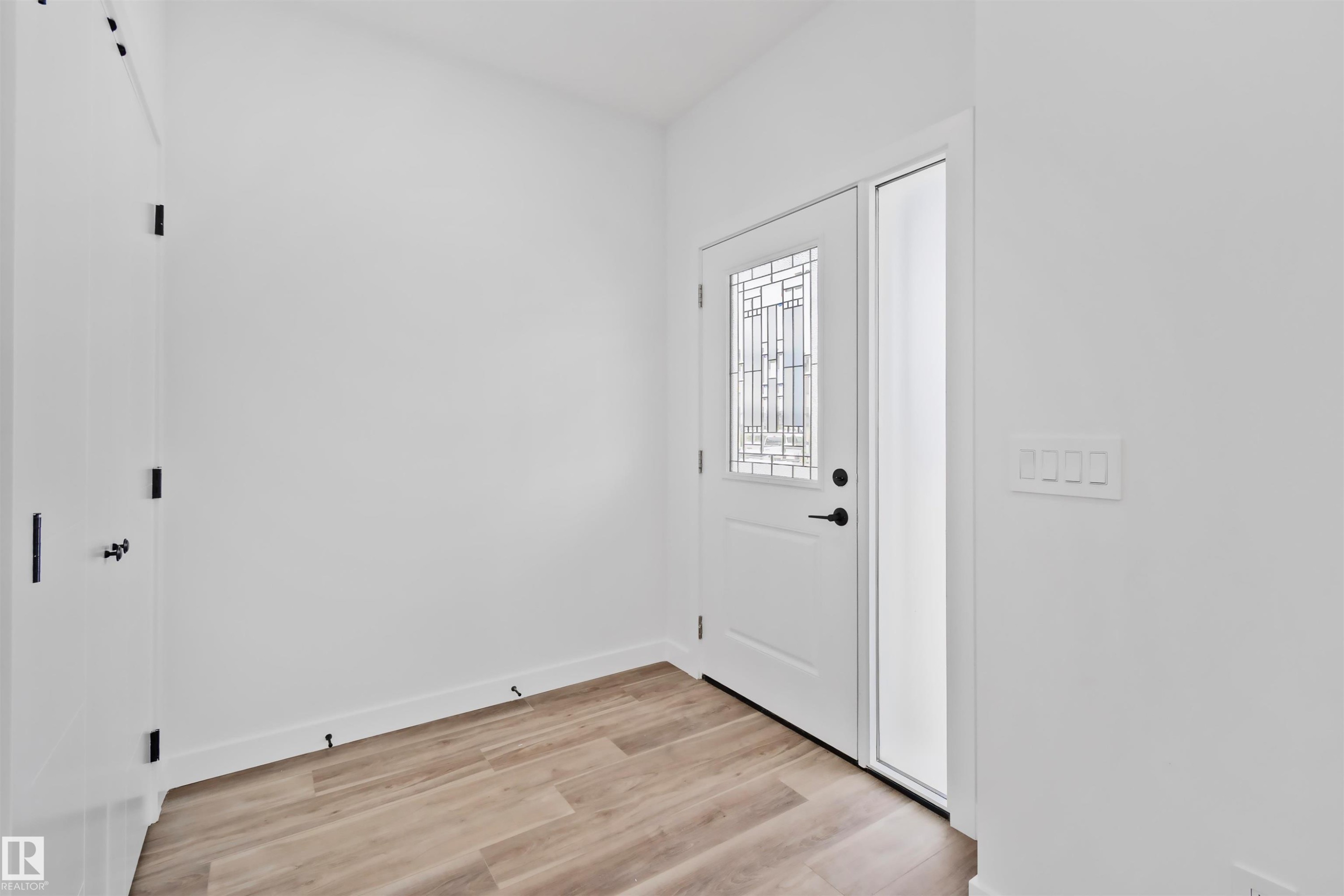 324 Roberts Wynd, Leduc, AB - Indoor Photo Showing Other Room