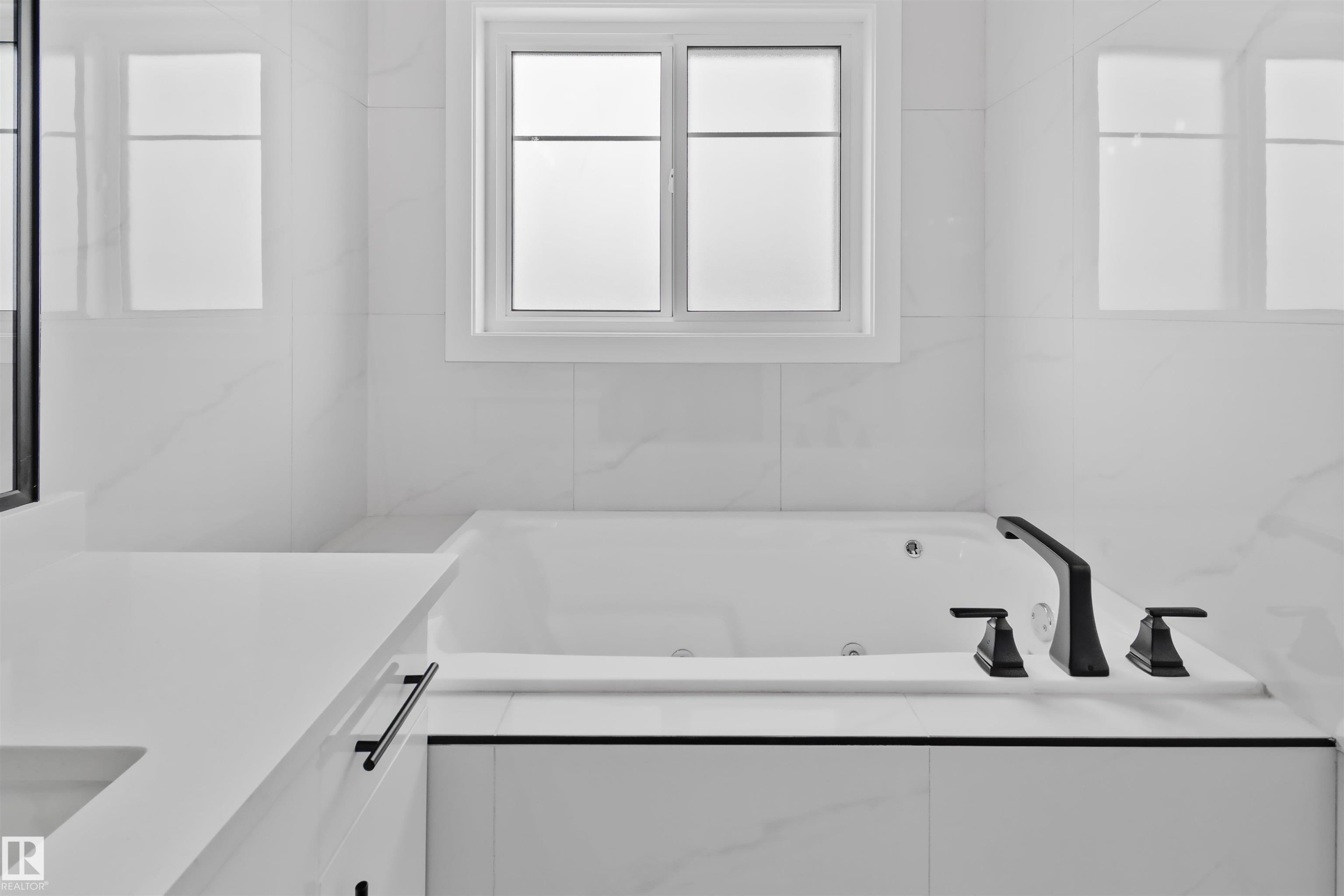 324 Roberts Wynd, Leduc, AB - Indoor Photo Showing Bathroom