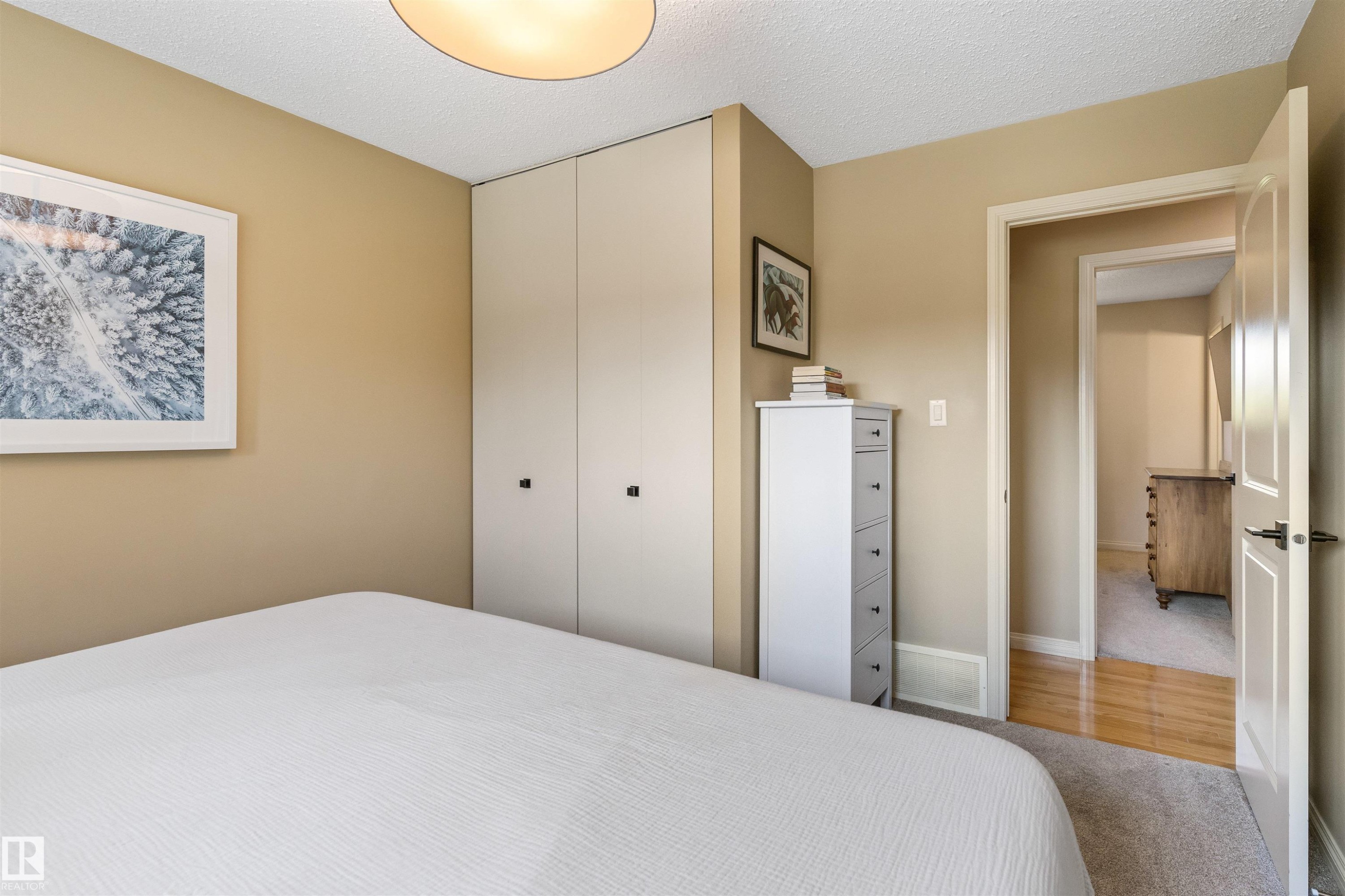 9 Butterfield Crescent, St. Albert, AB - Indoor Photo Showing Bedroom
