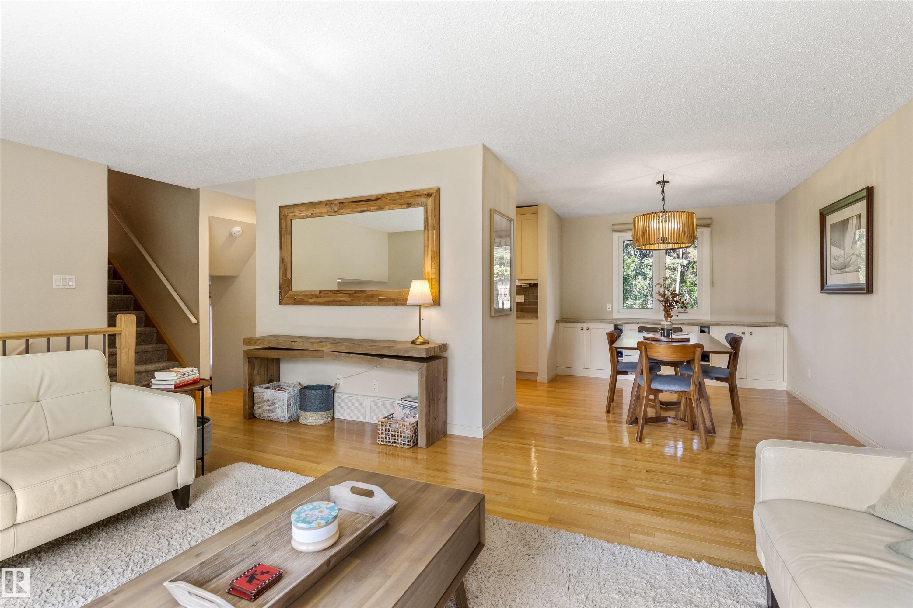 9 Butterfield Crescent, St. Albert, AB - Indoor Photo Showing Living Room