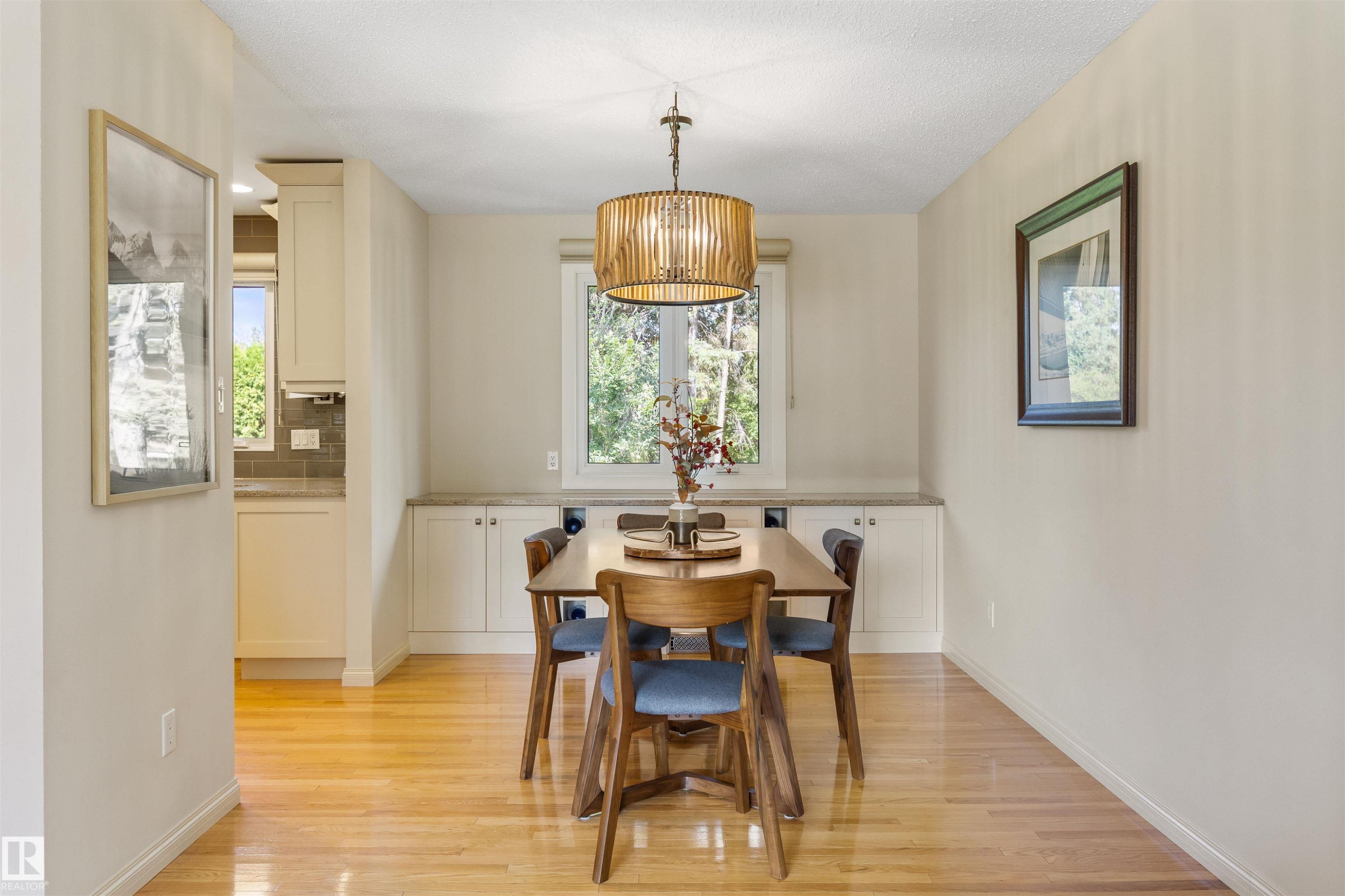 9 Butterfield Crescent, St. Albert, AB - Indoor Photo Showing Dining Room