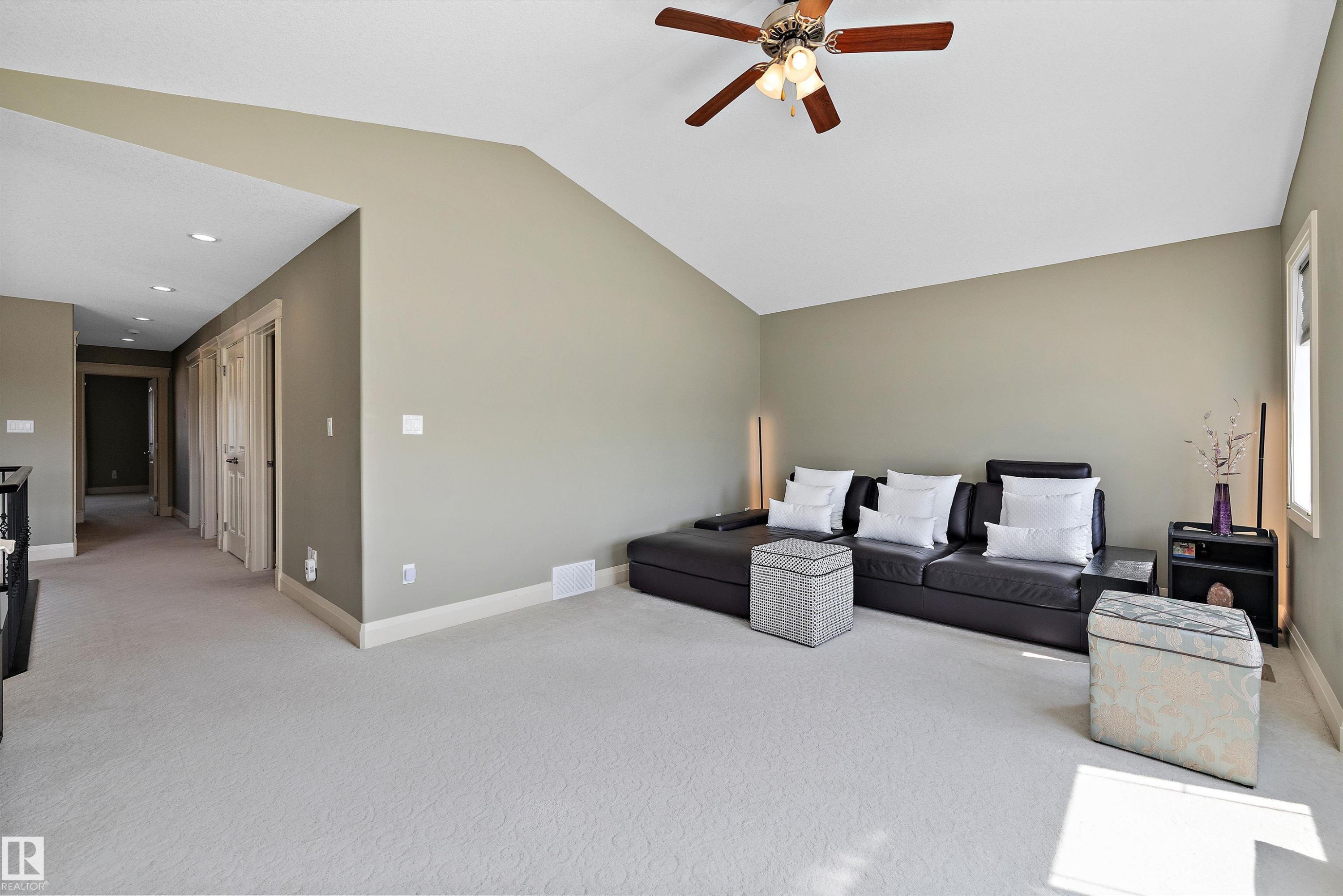 13504 163 Avenue Nw, Edmonton, AB - Indoor