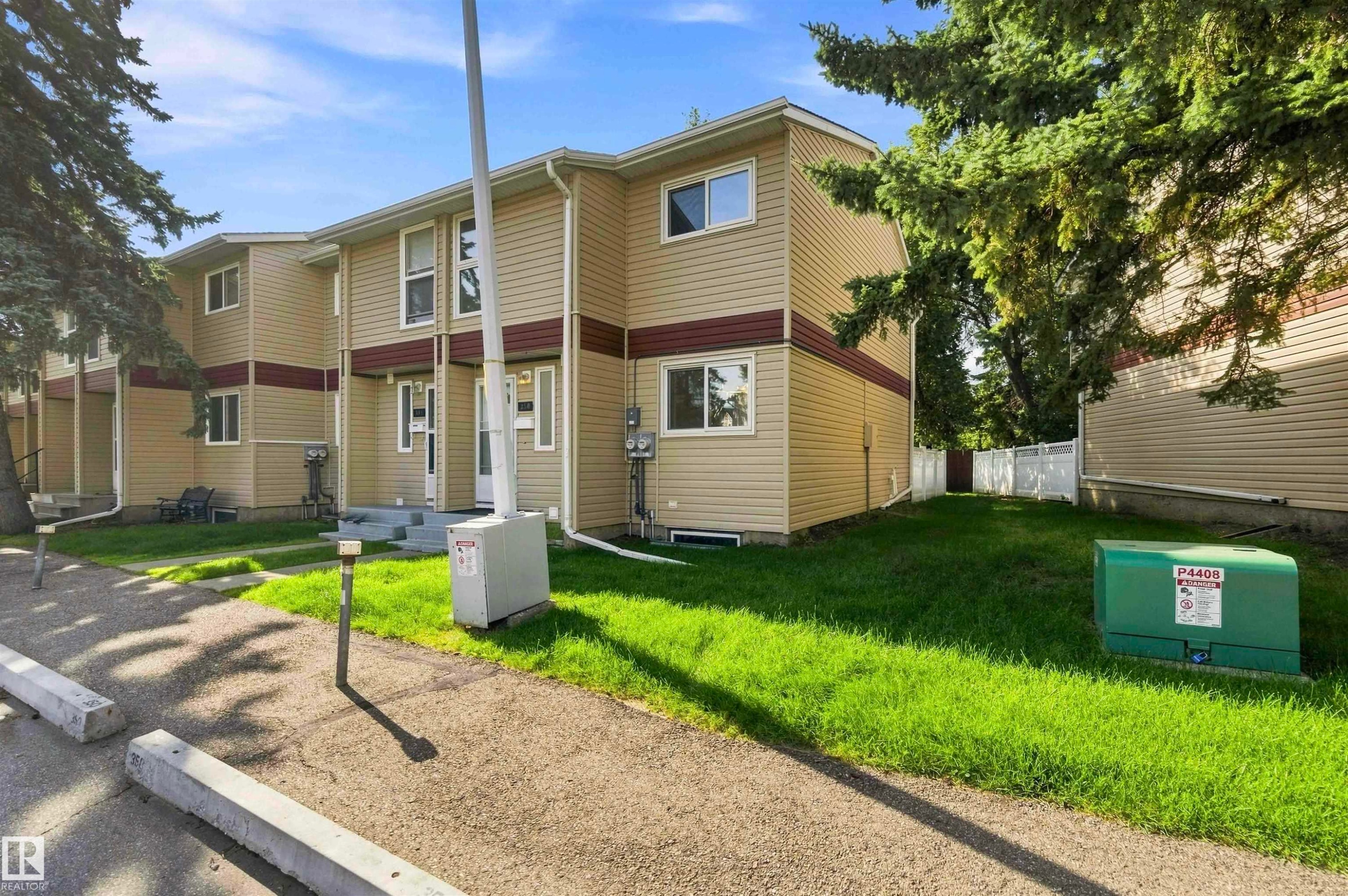 Welcome to 350 Clareview Road NW - 350 Clareview Road Nw, Edmonton, AB - Outdoor