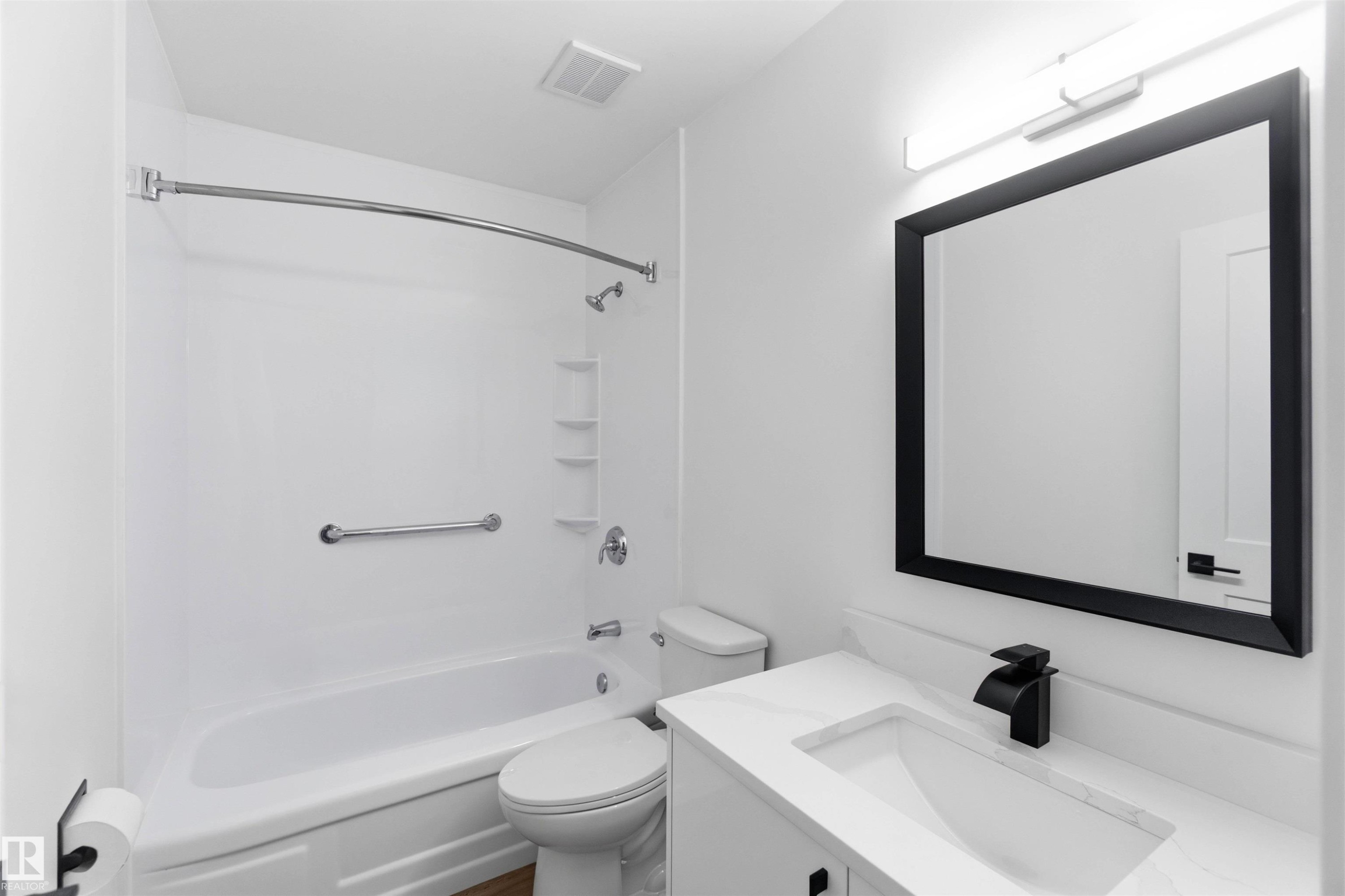 Welcome to 350 Clareview Road NW - 350 Clareview Road Nw, Edmonton, AB - Indoor Photo Showing Bathroom