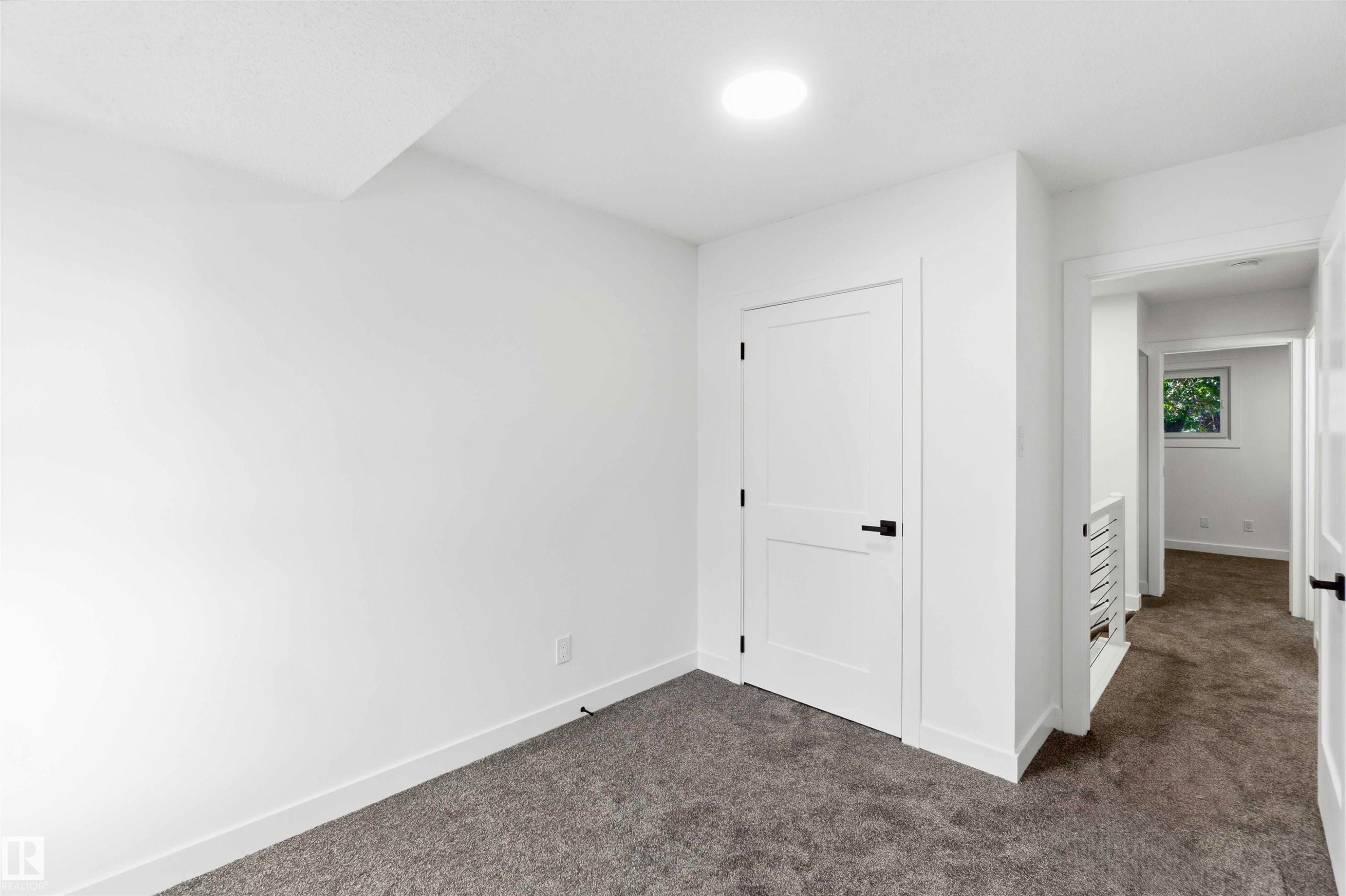 Welcome to 350 Clareview Road NW - 350 Clareview Road Nw, Edmonton, AB - Indoor Photo Showing Other Room