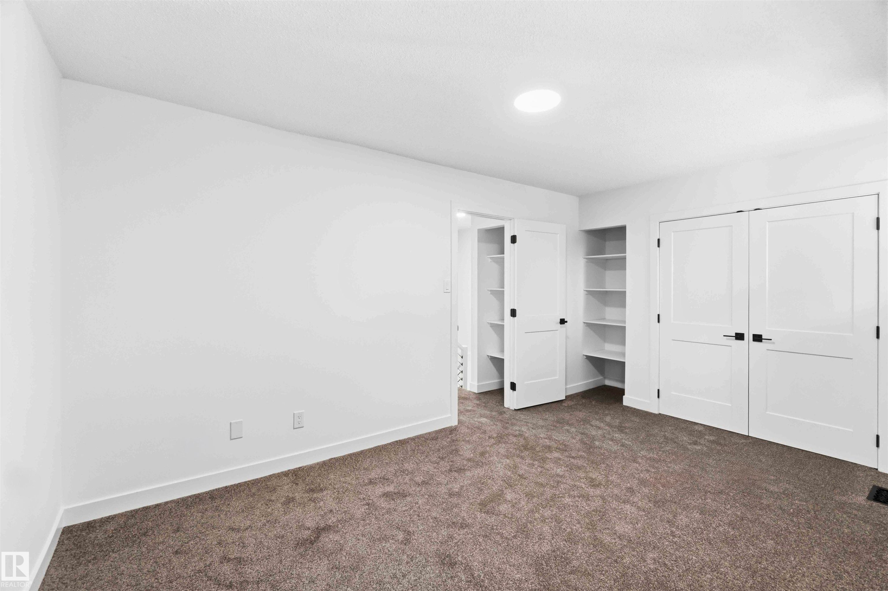 Welcome to 350 Clareview Road NW - 350 Clareview Road Nw, Edmonton, AB - Indoor Photo Showing Other Room