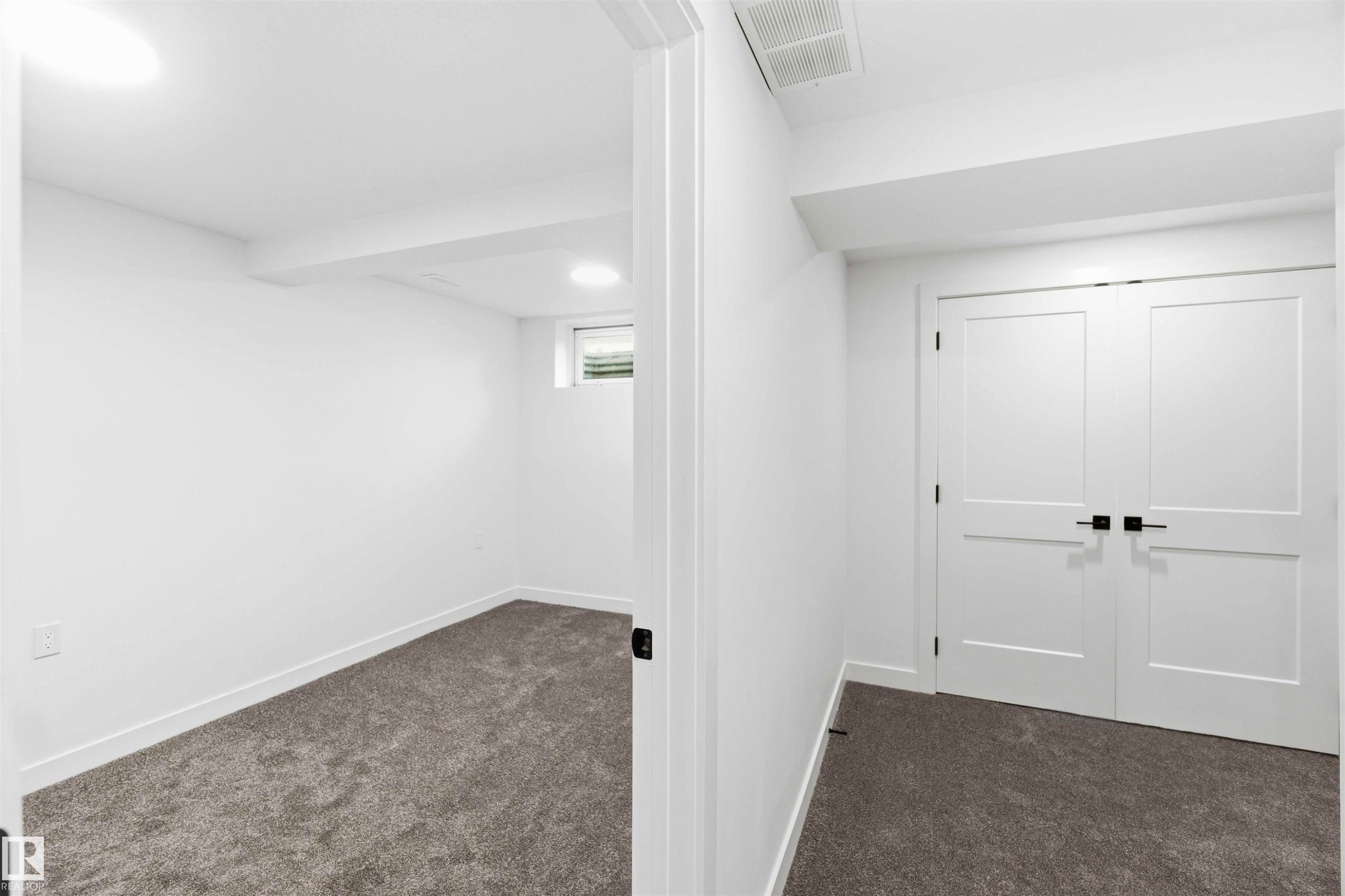 Welcome to 350 Clareview Road NW - 350 Clareview Road Nw, Edmonton, AB - Indoor Photo Showing Other Room