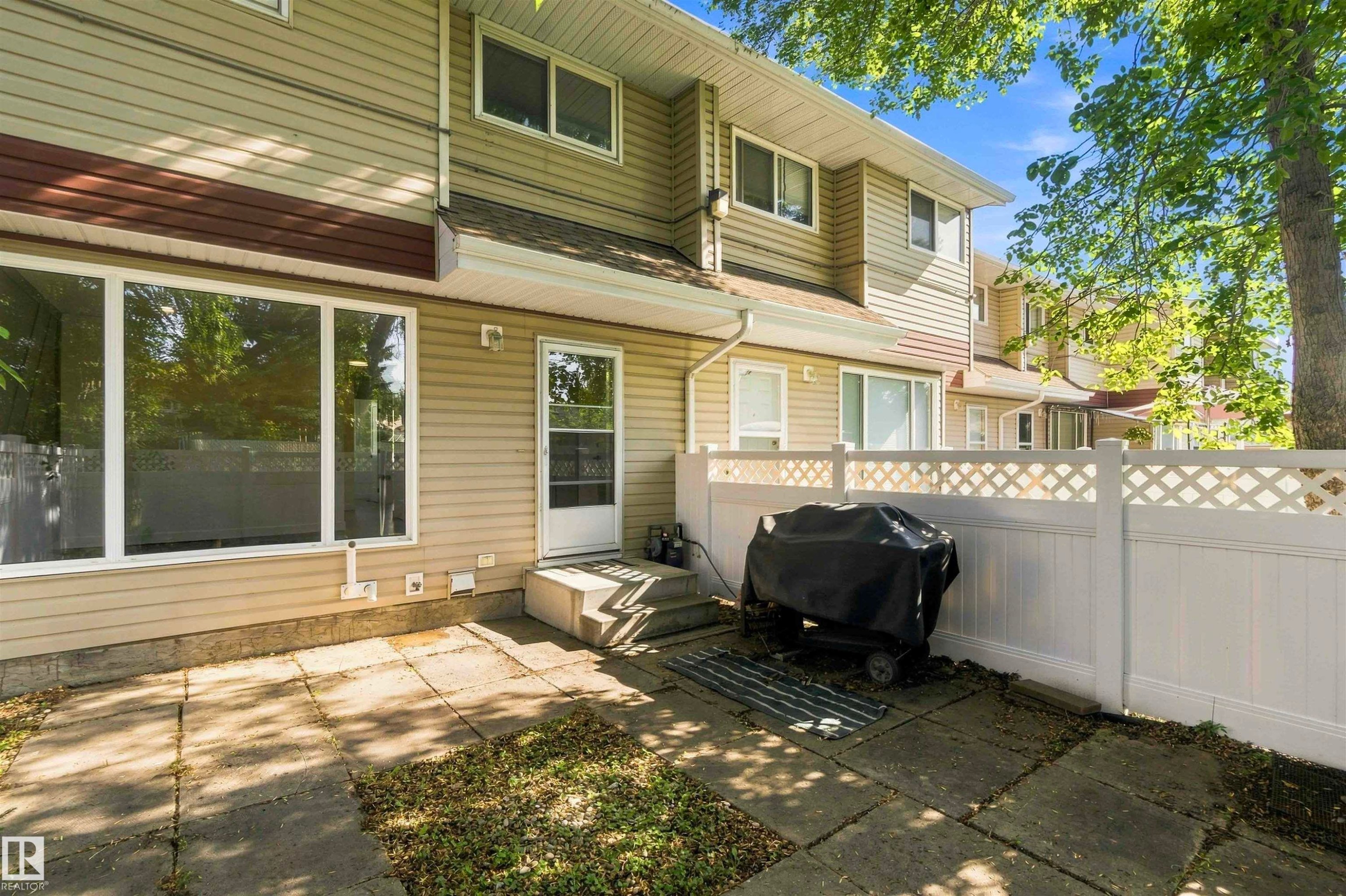 Welcome to 350 Clareview Road NW - 350 Clareview Road Nw, Edmonton, AB - Outdoor With Deck Patio Veranda