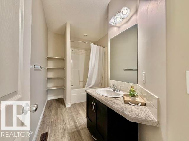 #8 4702 57 Av, Wetaskiwin, AB - Indoor Photo Showing Bathroom