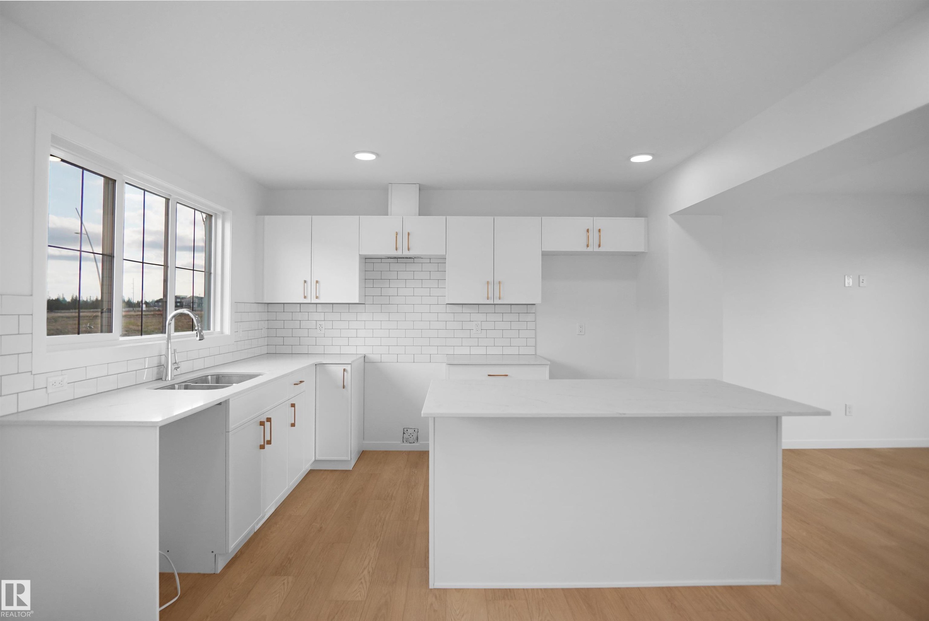 #71 17319 5 St Ne, Edmonton, AB - Indoor Photo Showing Kitchen With Double Sink With Upgraded Kitchen