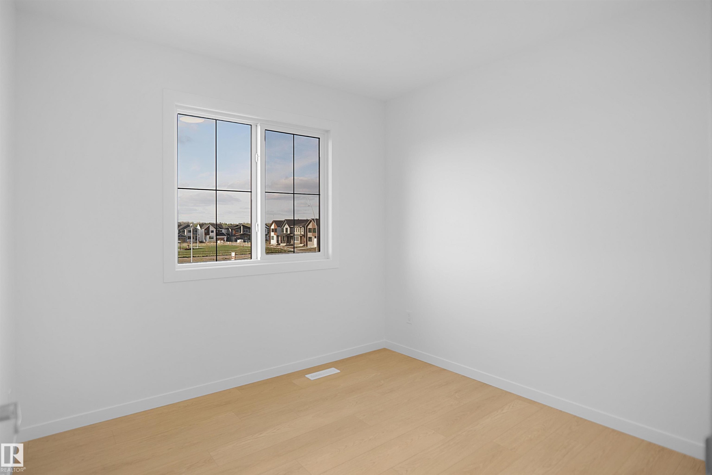 #71 17319 5 St Ne, Edmonton, AB - Indoor Photo Showing Other Room