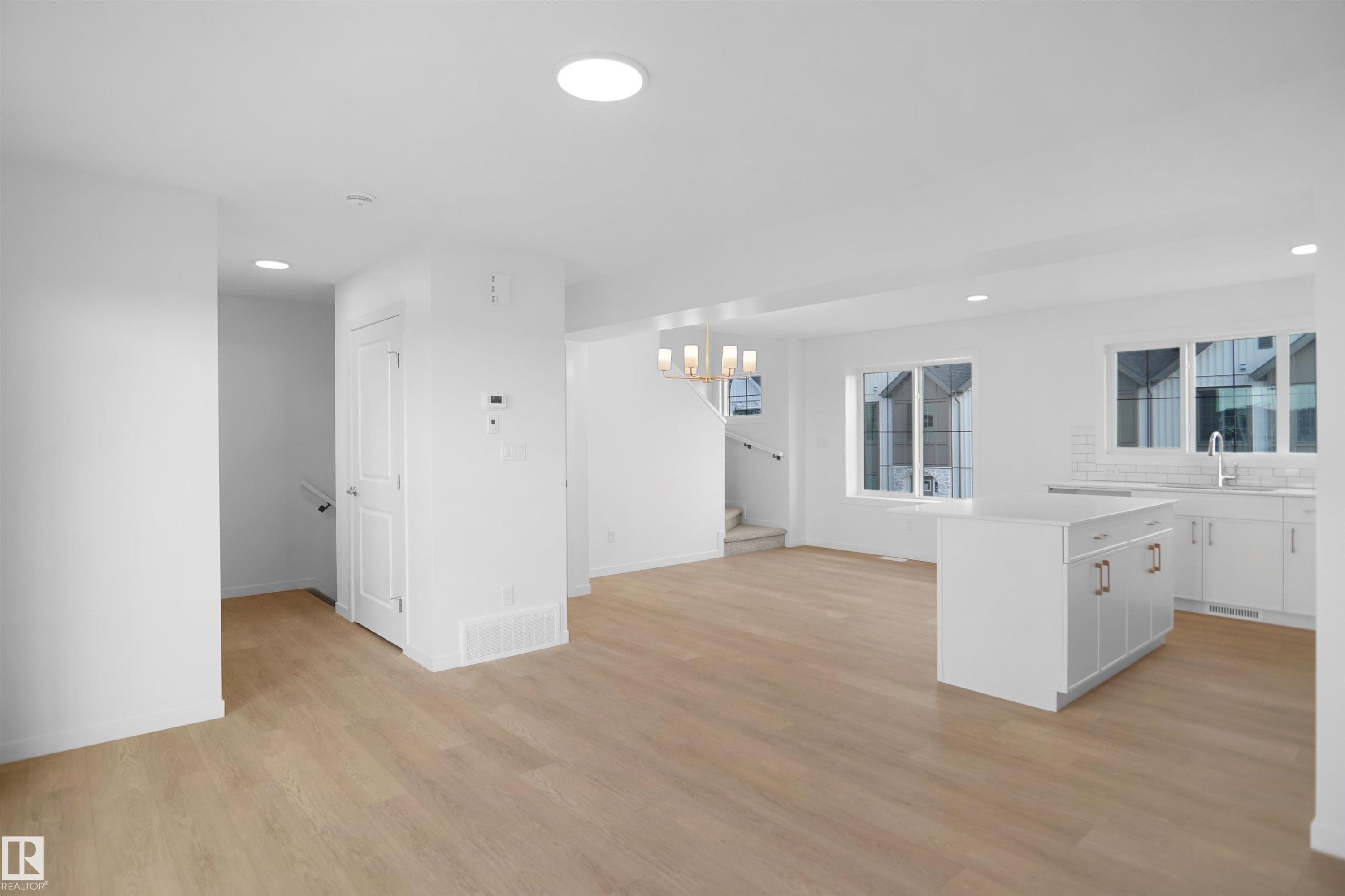 #71 17319 5 St Ne, Edmonton, AB - Indoor