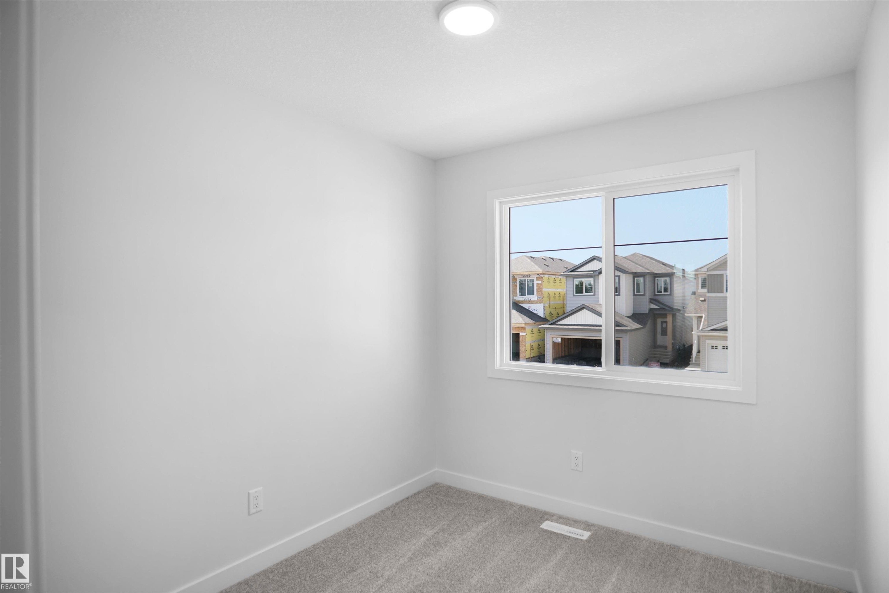 20847 16 Avenue Nw, Edmonton, AB - Indoor Photo Showing Other Room