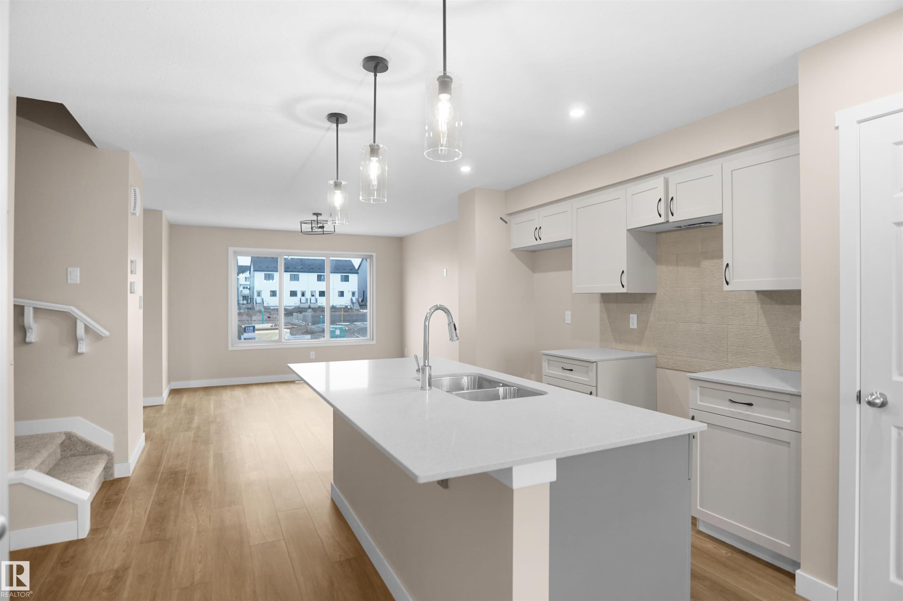 508 176 Avenue Ne, Edmonton, AB - Indoor Photo Showing Kitchen With Double Sink With Upgraded Kitchen