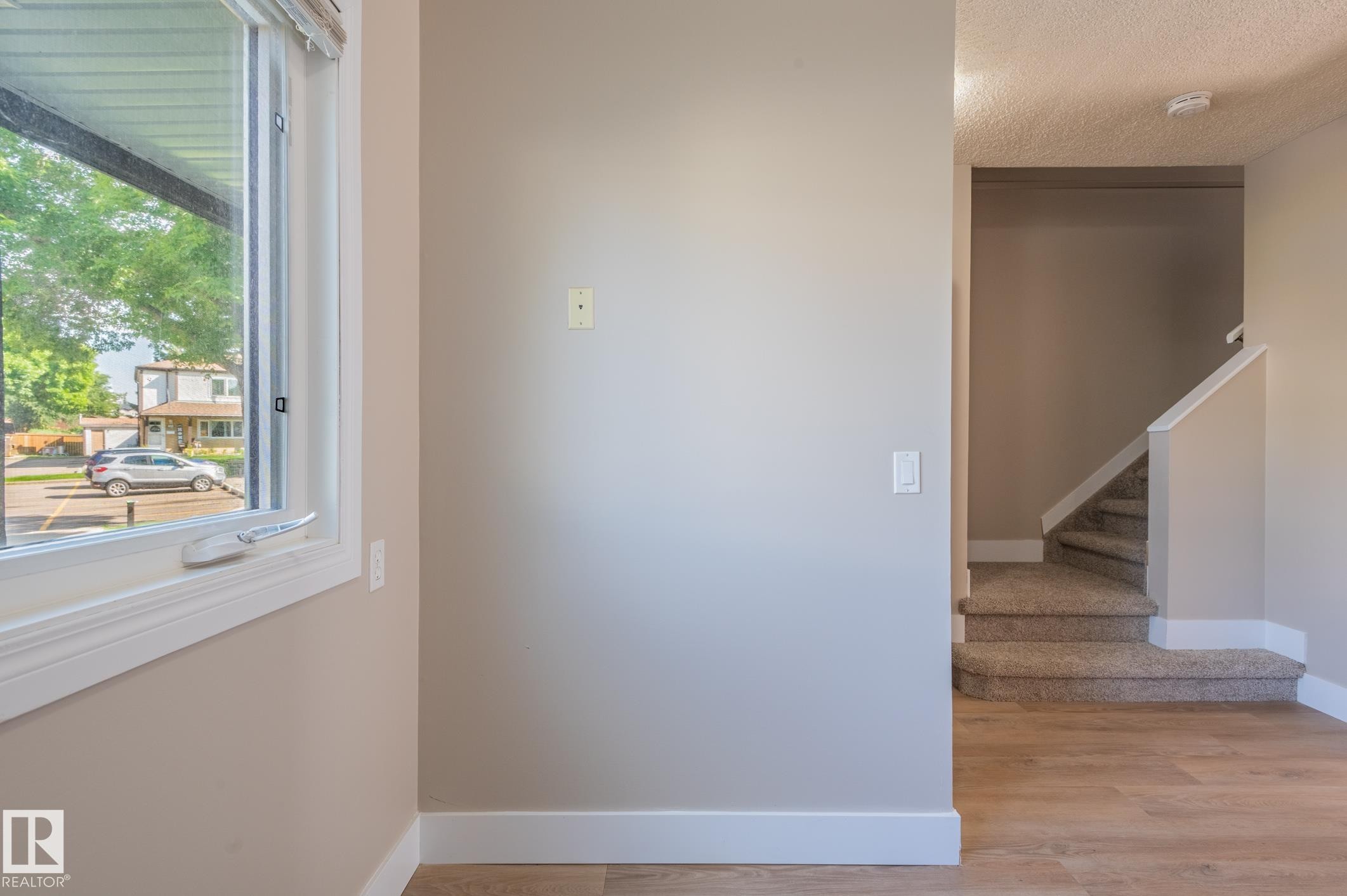 #34 14511 52 St Nw, Edmonton, AB - Indoor Photo Showing Other Room