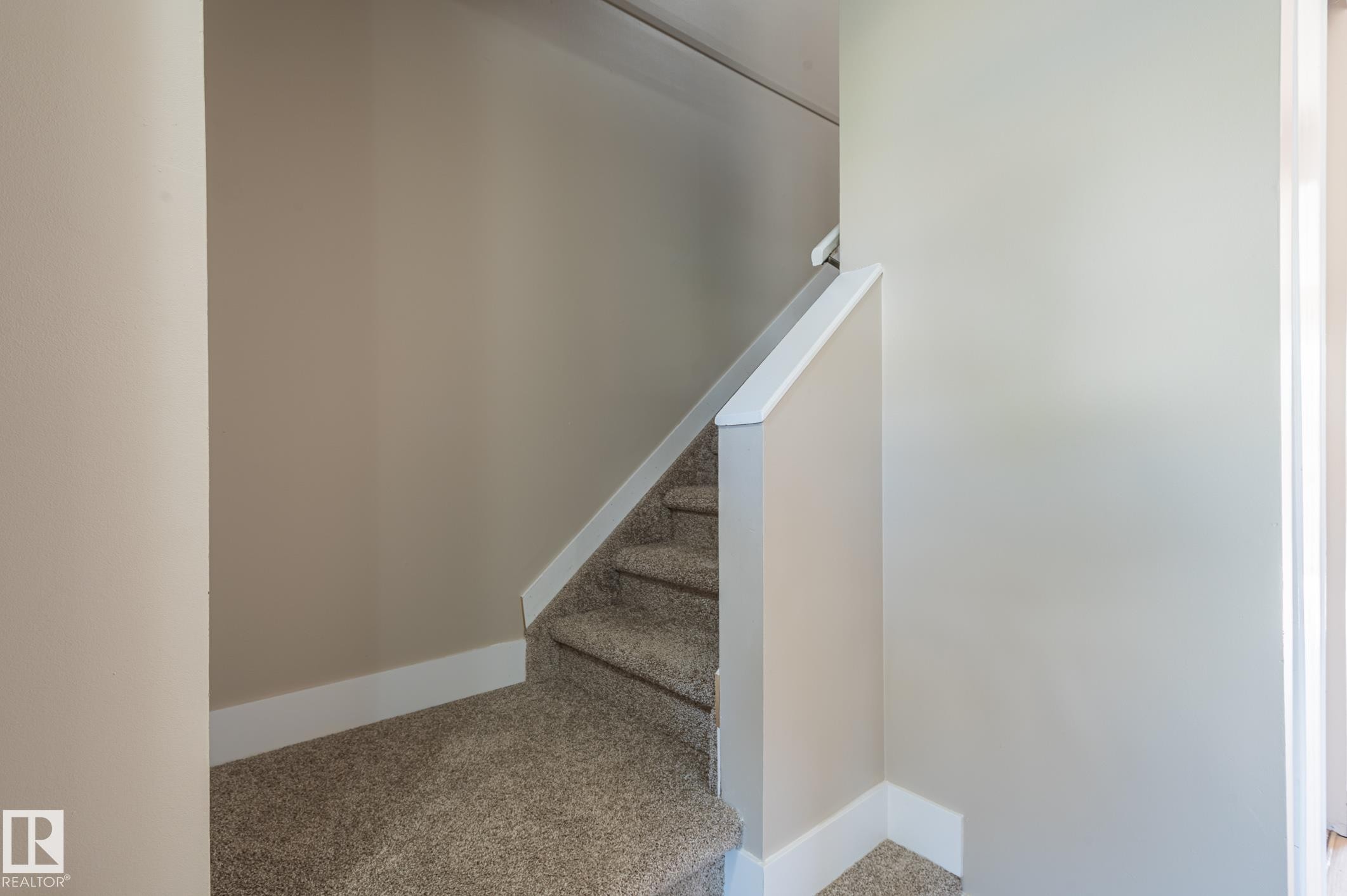 #34 14511 52 St Nw, Edmonton, AB - Indoor Photo Showing Other Room