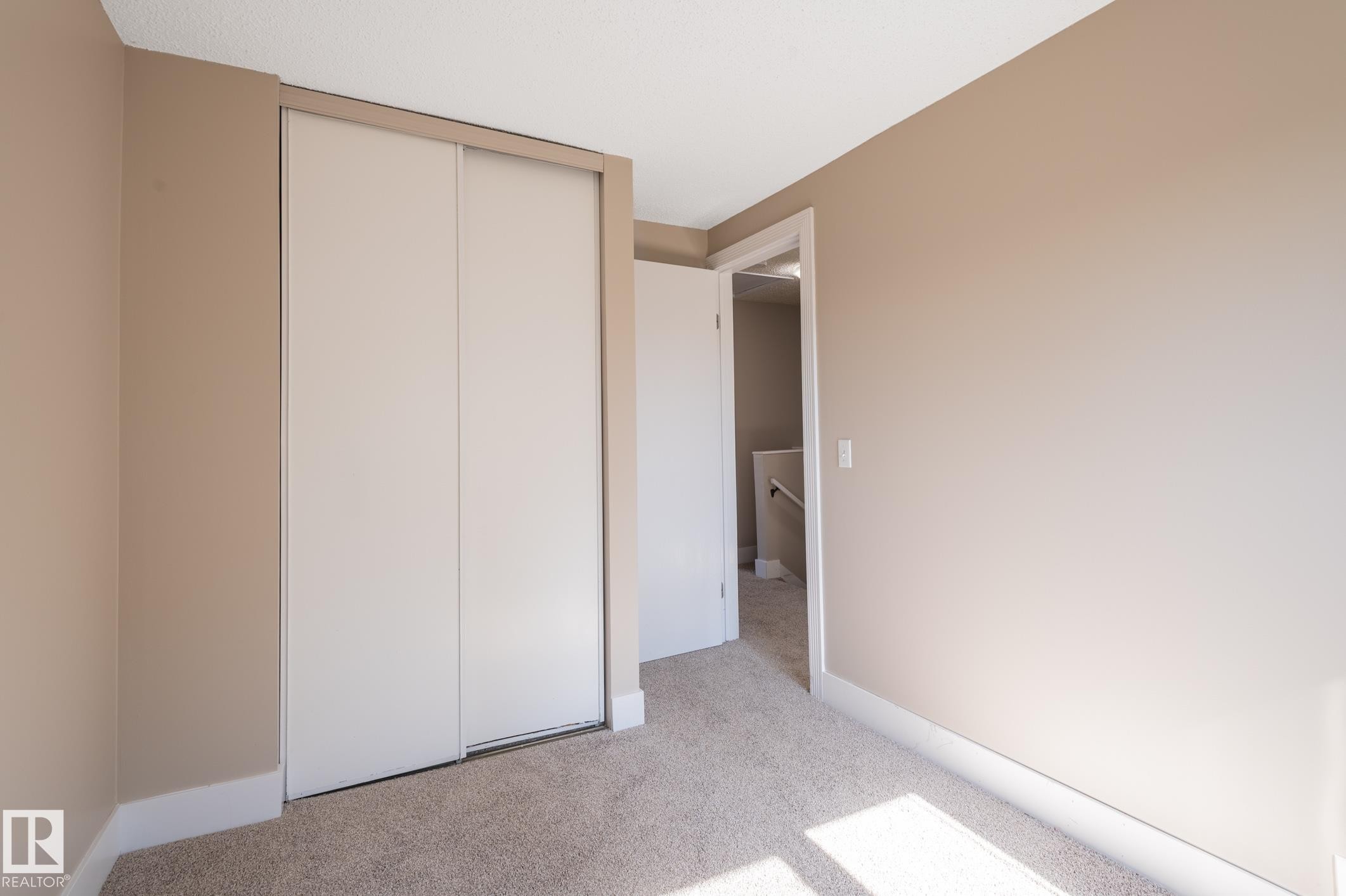#34 14511 52 St Nw, Edmonton, AB - Indoor