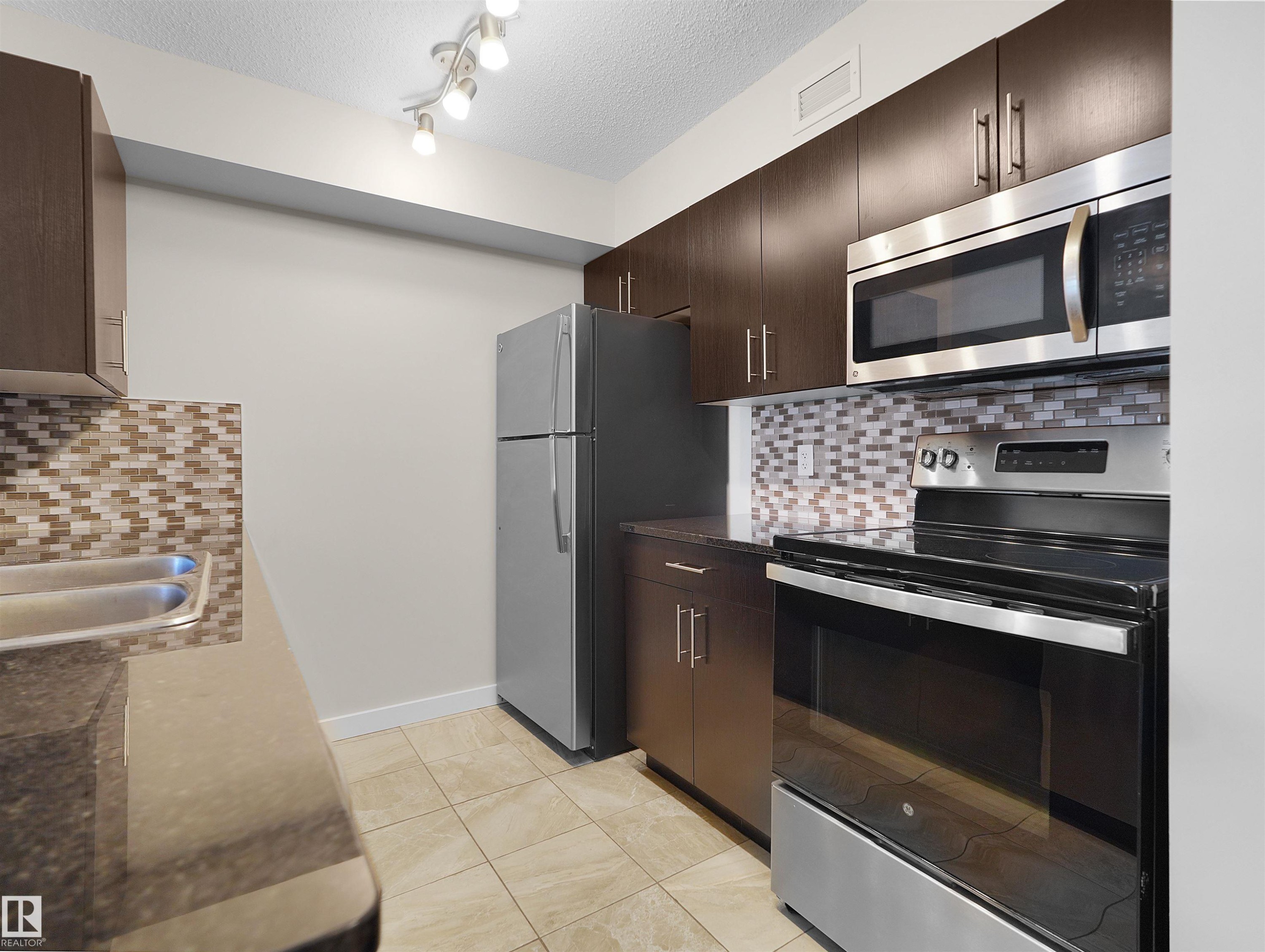 #220 5804 Mullen Pl Nw, Edmonton, AB