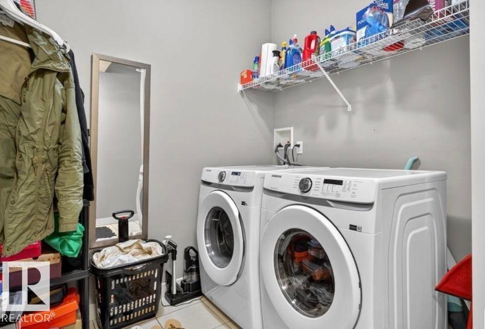 6811 19 Avenue Sw, Edmonton, AB - Indoor Photo Showing Laundry Room